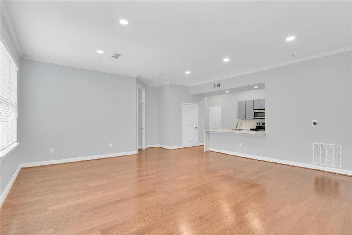 300 St Joseph Parkway # 309