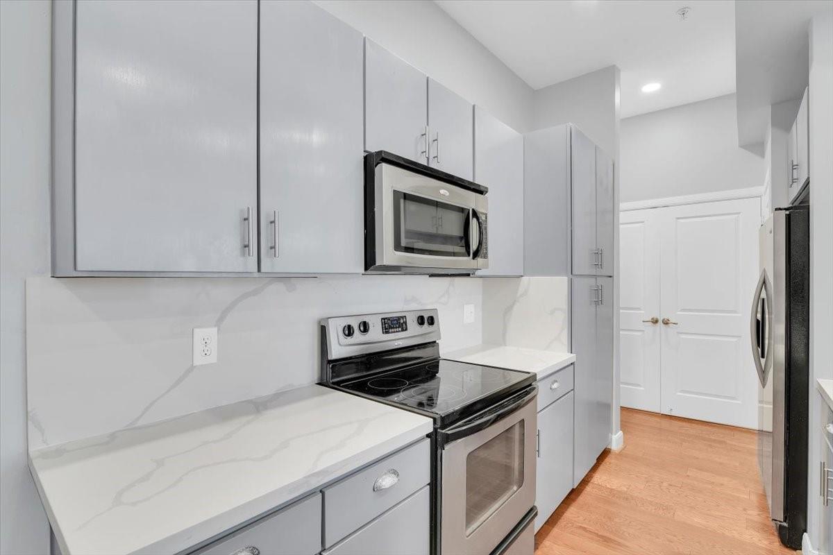 300 St Joseph Parkway # 309