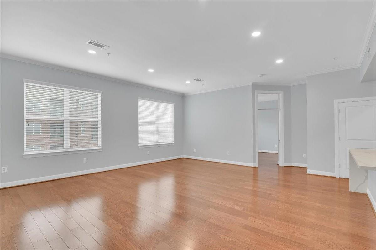 300 St Joseph Parkway # 309