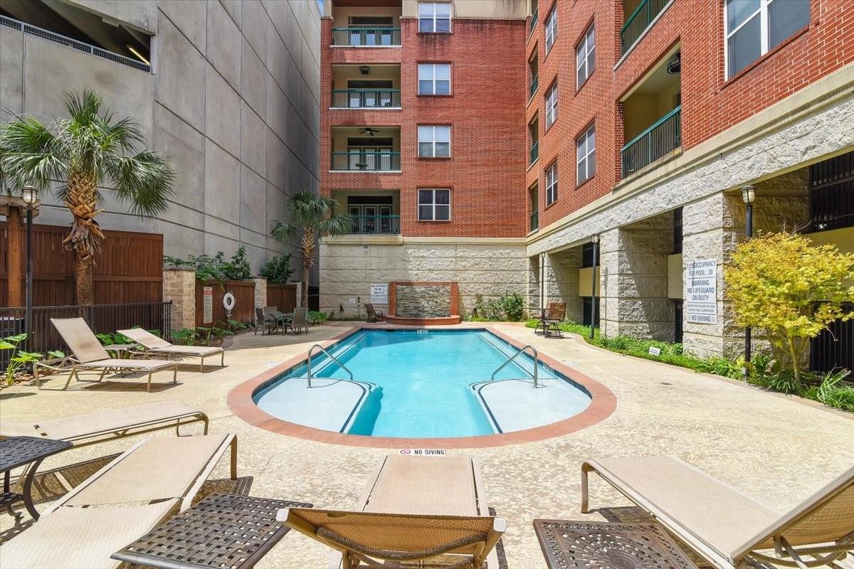 300 St Joseph Parkway # 309