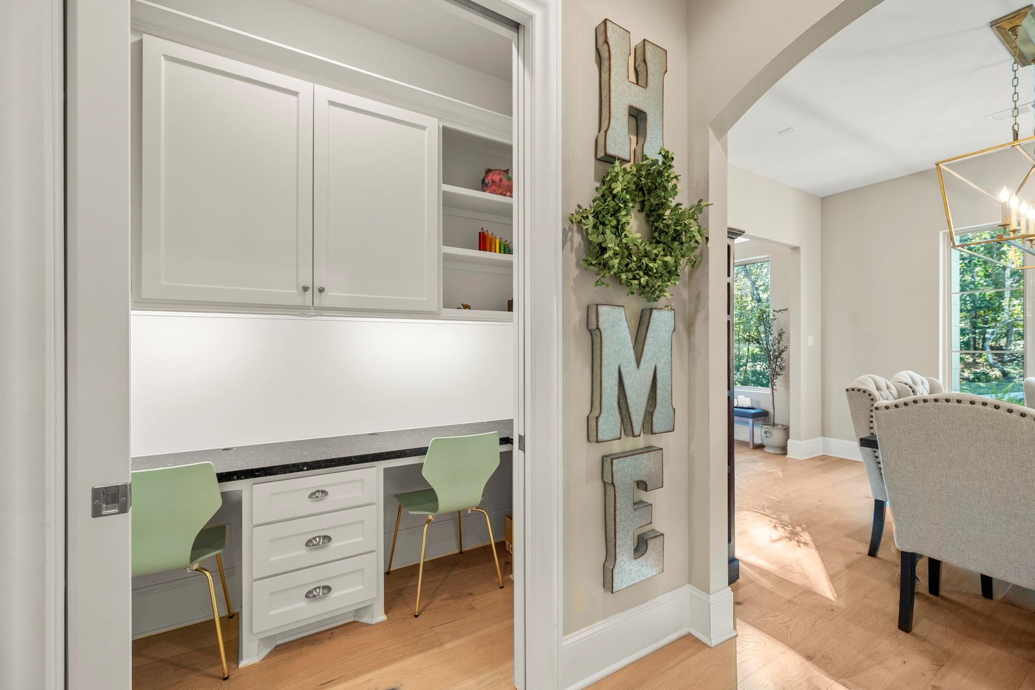 6146 Waltons Point S