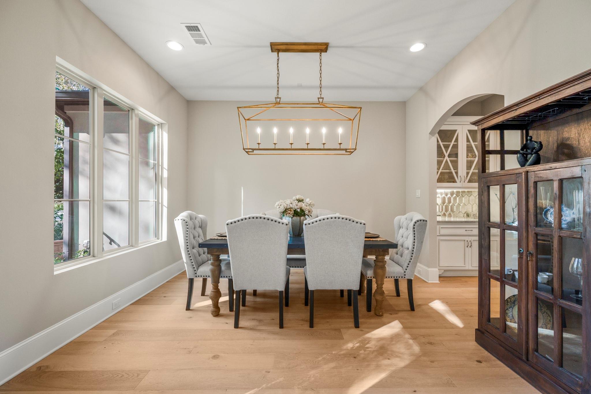 6146 Waltons Point S