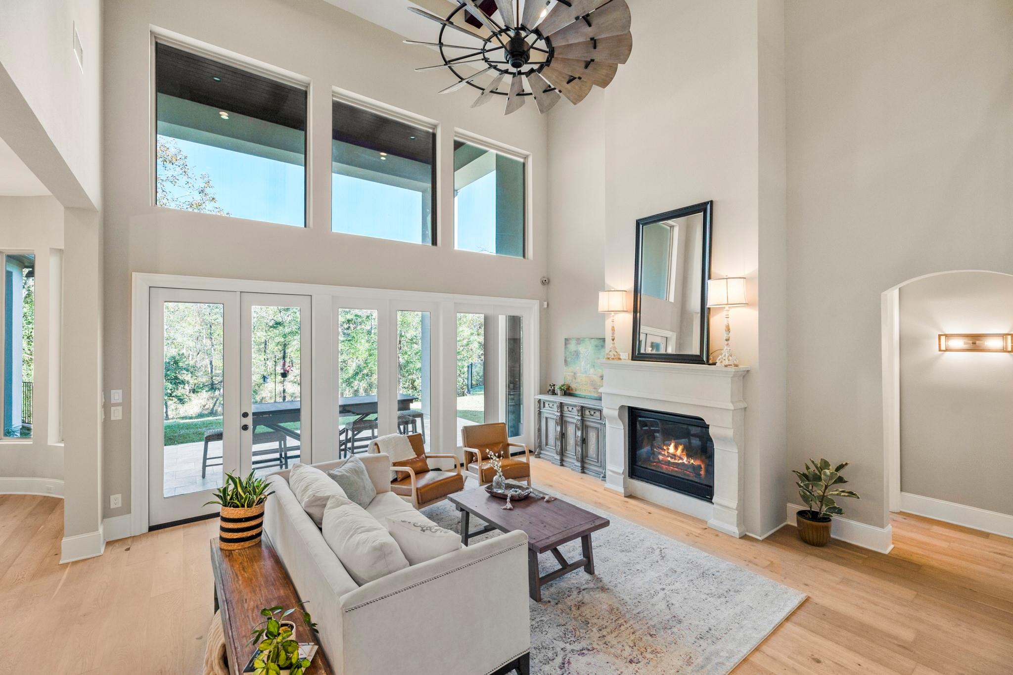 6146 Waltons Point S