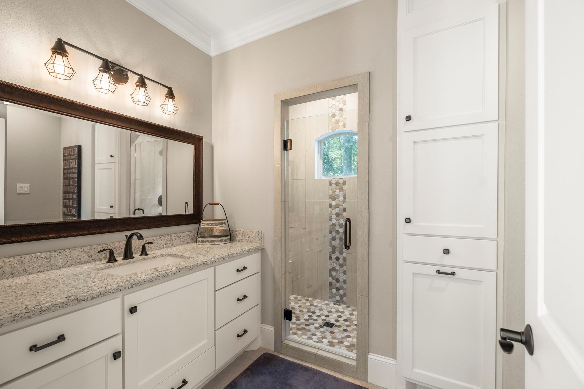 6146 Waltons Point S