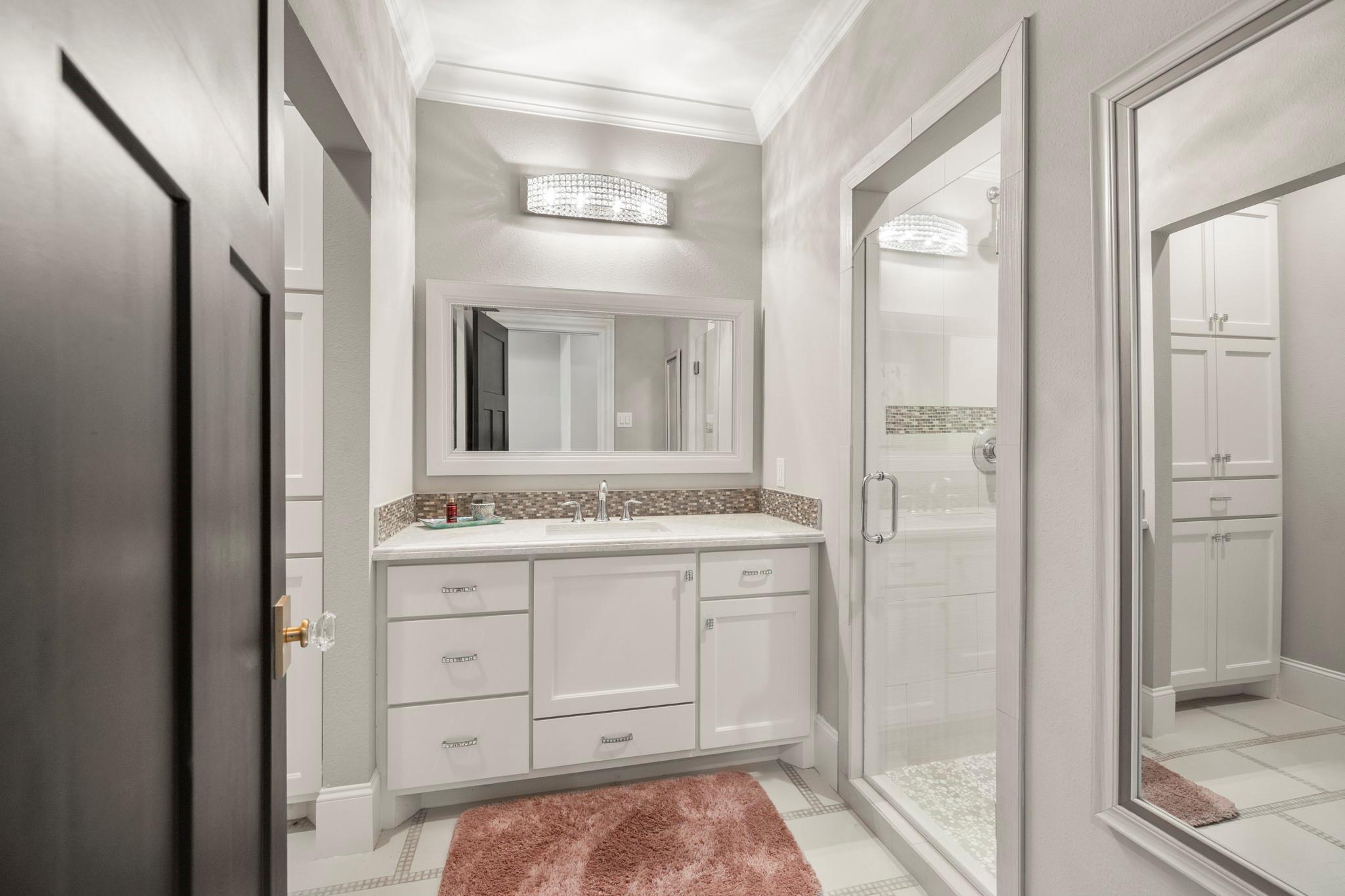 6146 Waltons Point S