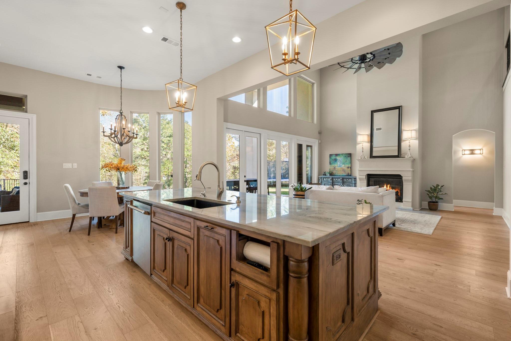 6146 Waltons Point S