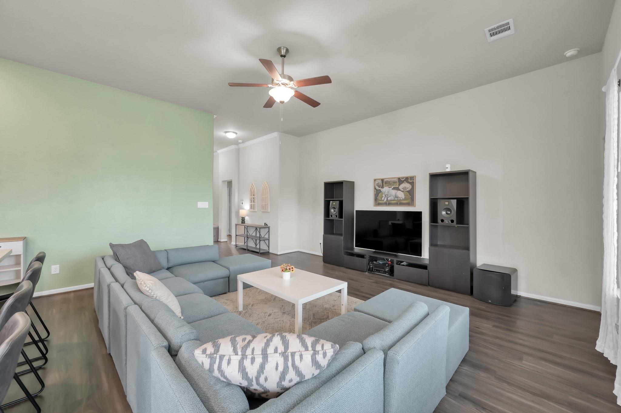 17479 Farm Pasture Trail