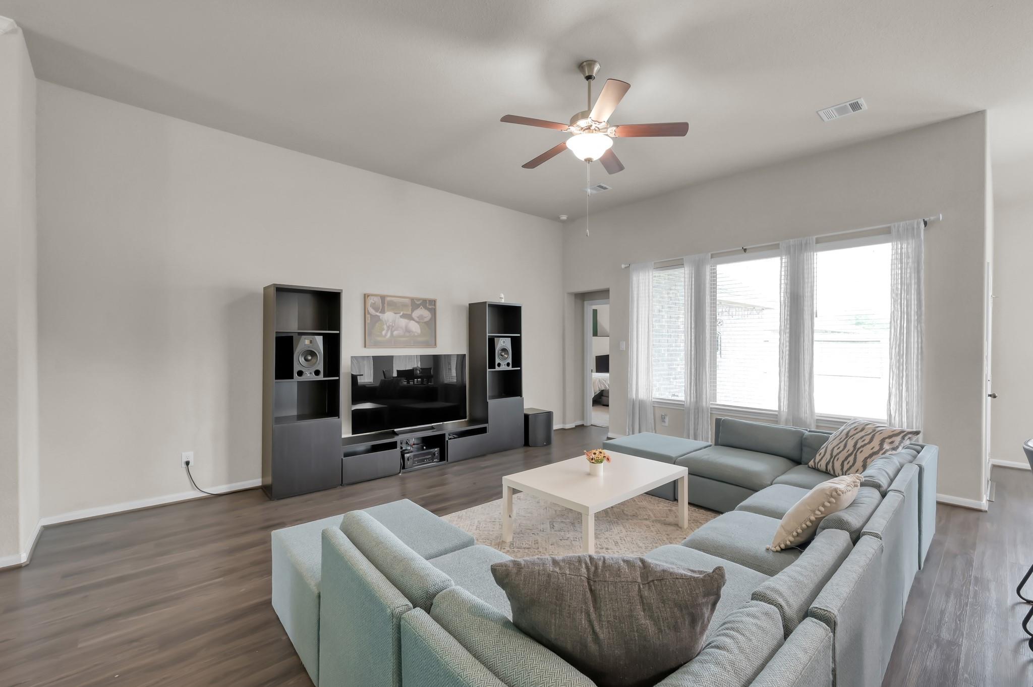 17479 Farm Pasture Trail