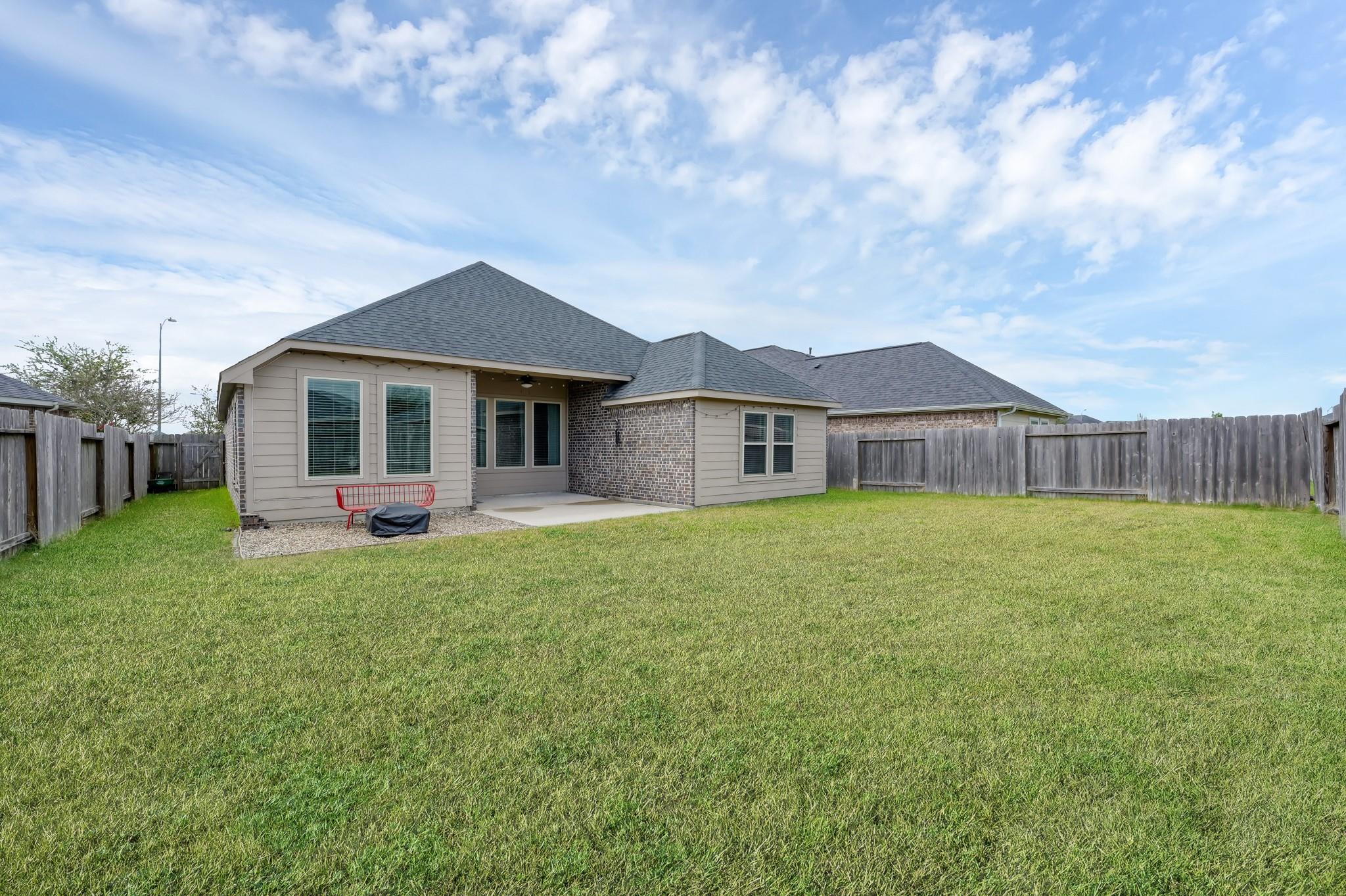 17479 Farm Pasture Trail