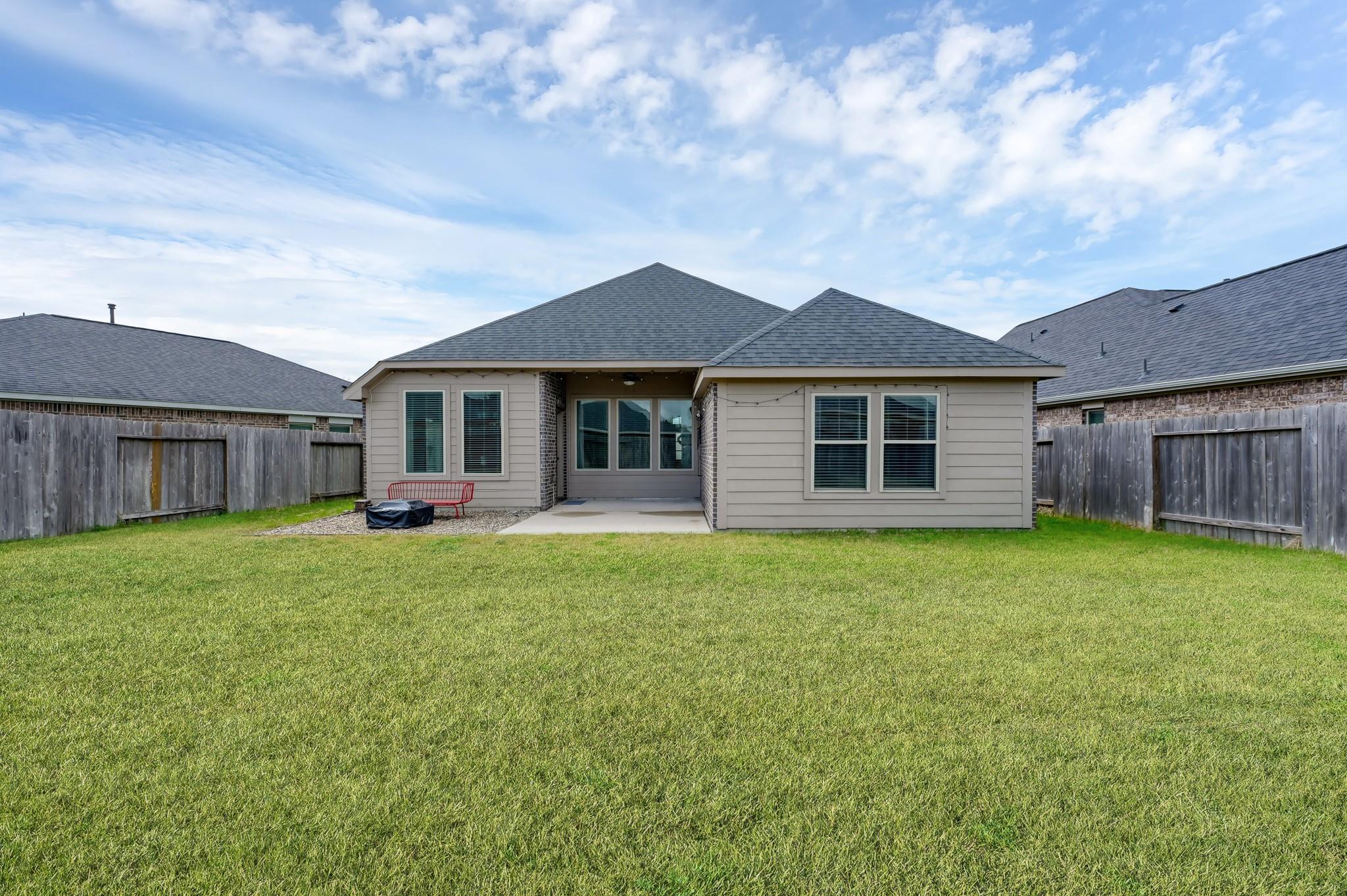 17479 Farm Pasture Trail