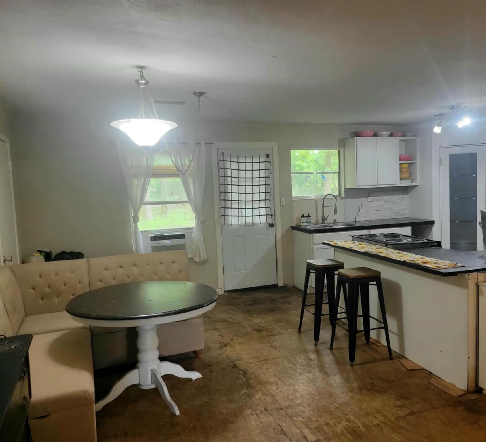 361 N Country Place Lane