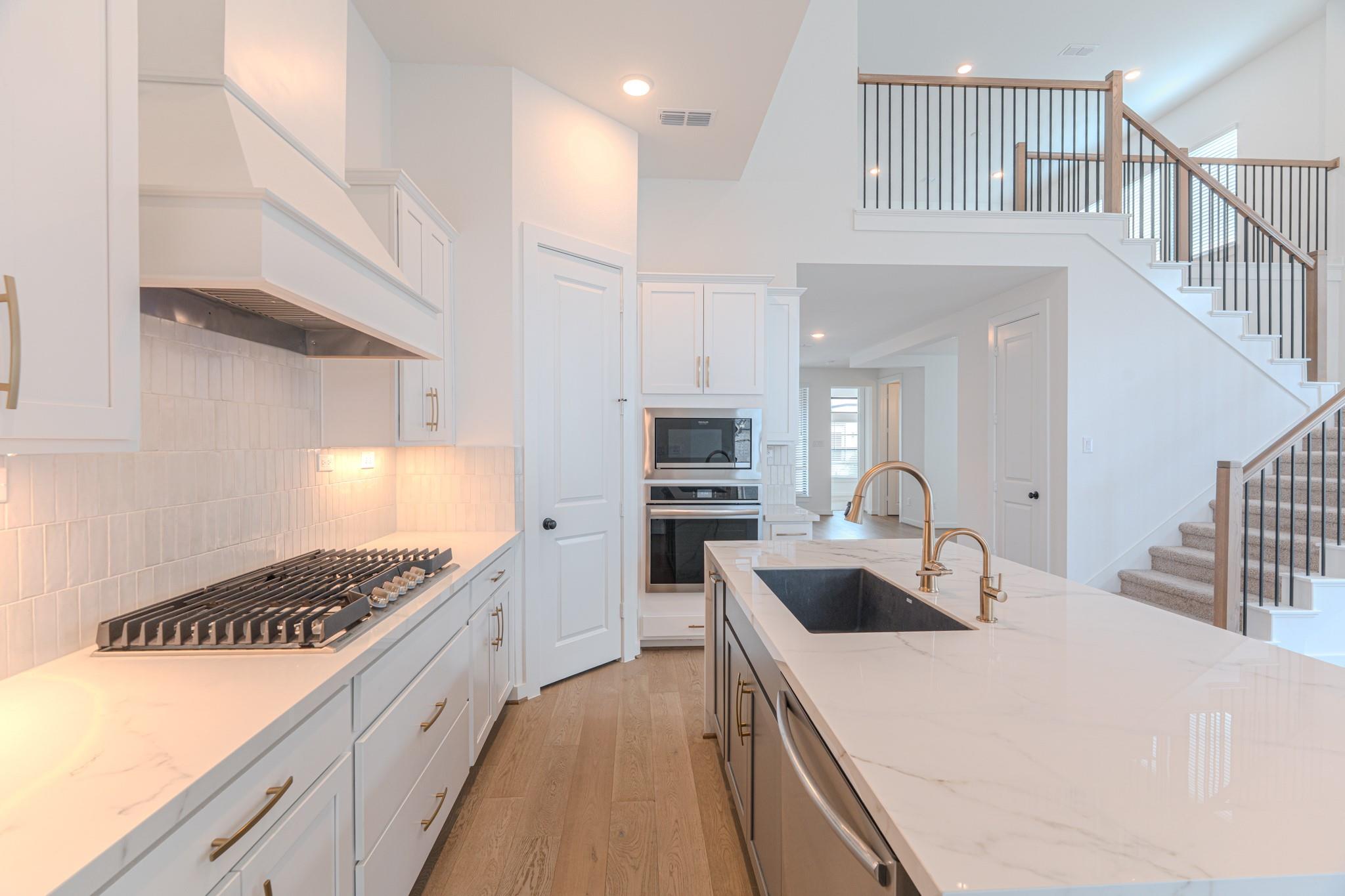 21722 Ellsworth Garden Lane