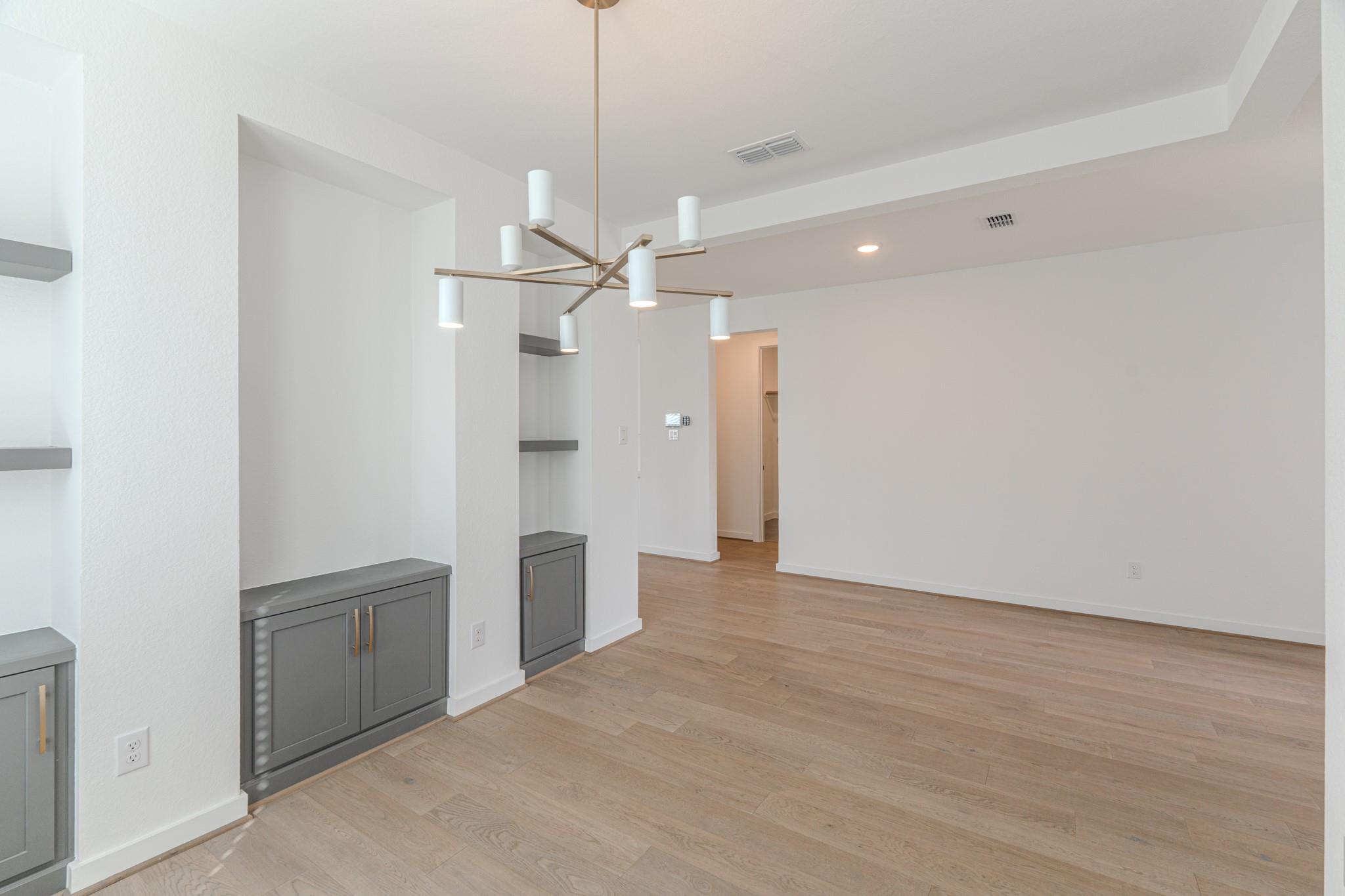 21722 Ellsworth Garden Lane