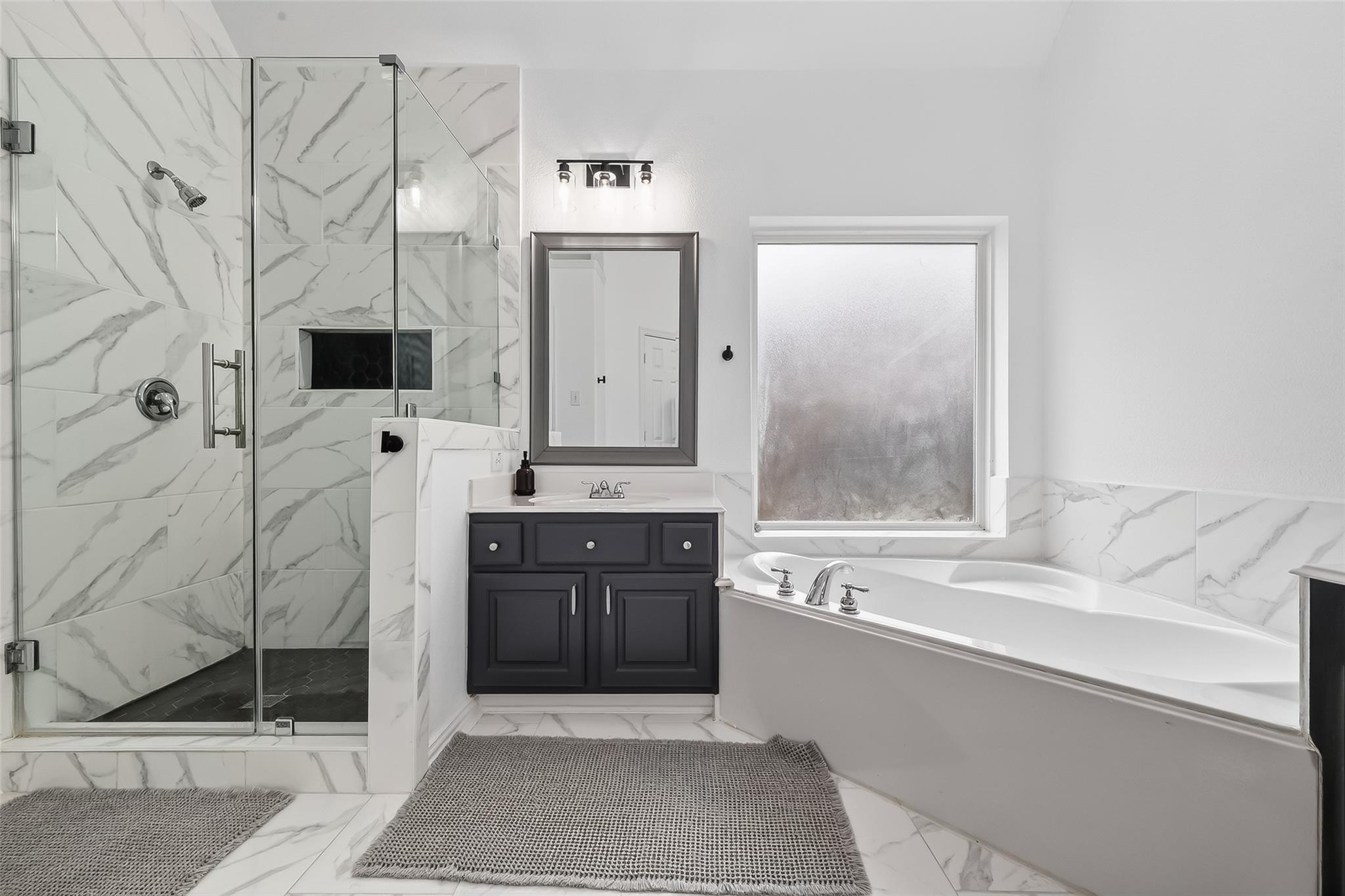 66 S Longsford Circle