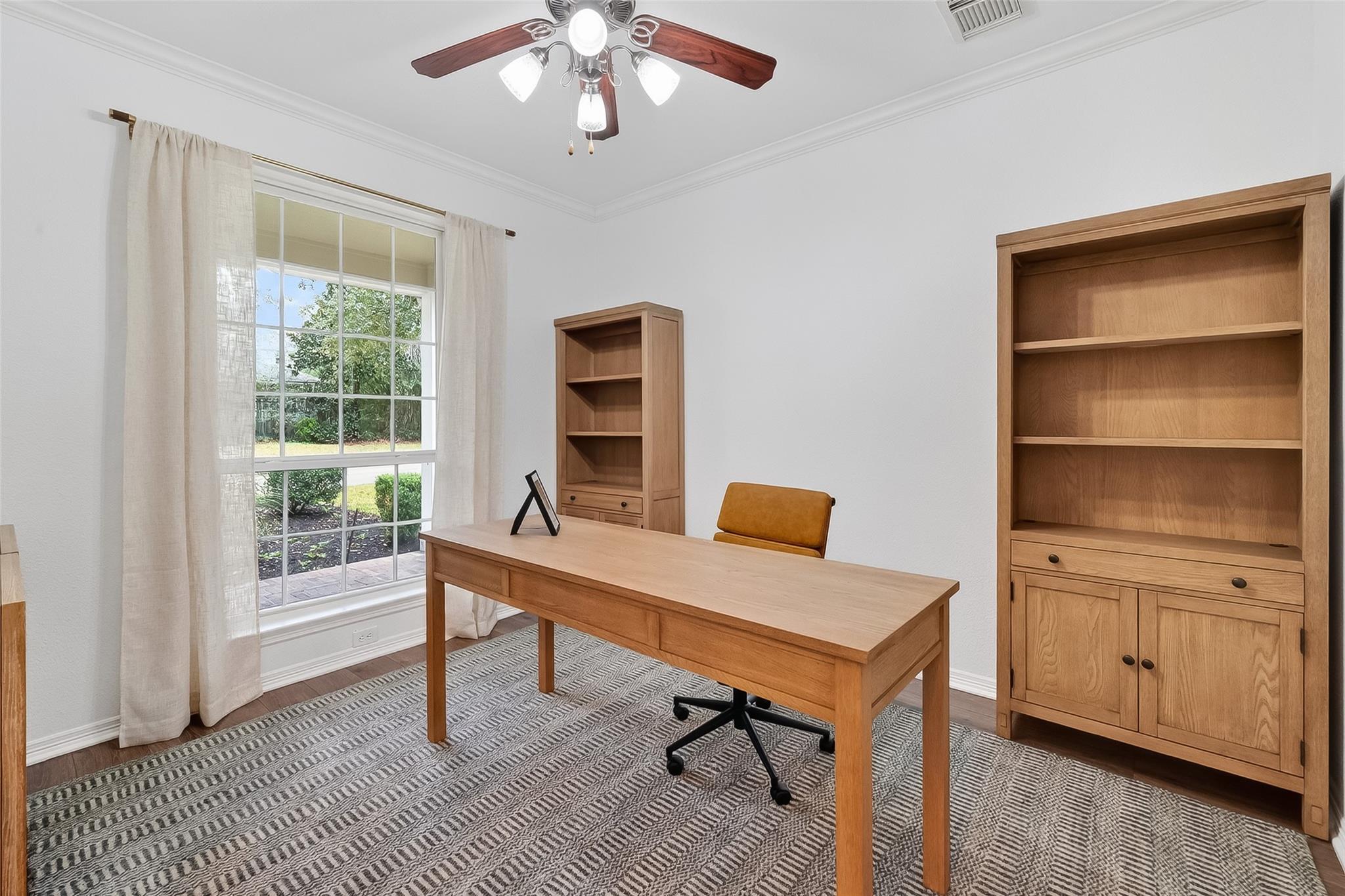 66 S Longsford Circle