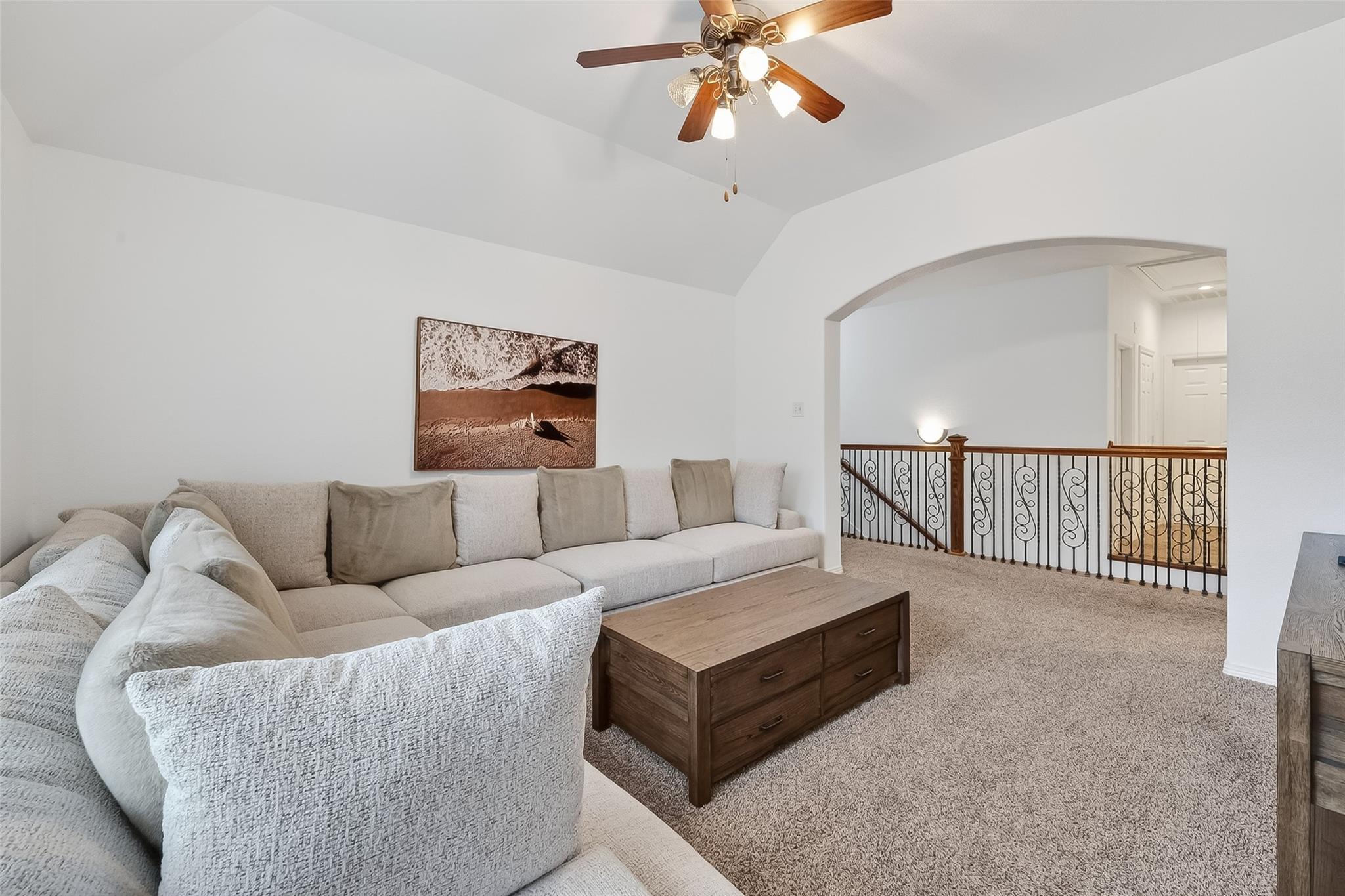 66 S Longsford Circle