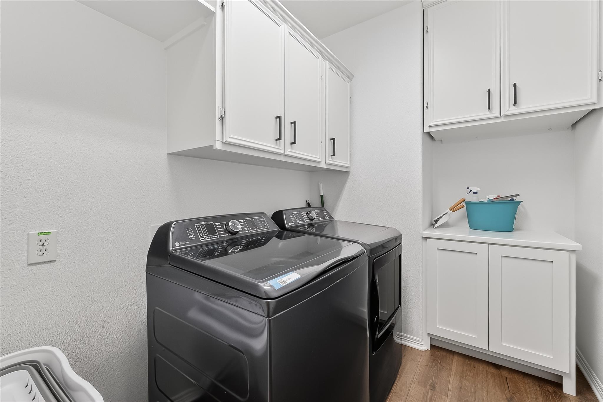 66 S Longsford Circle