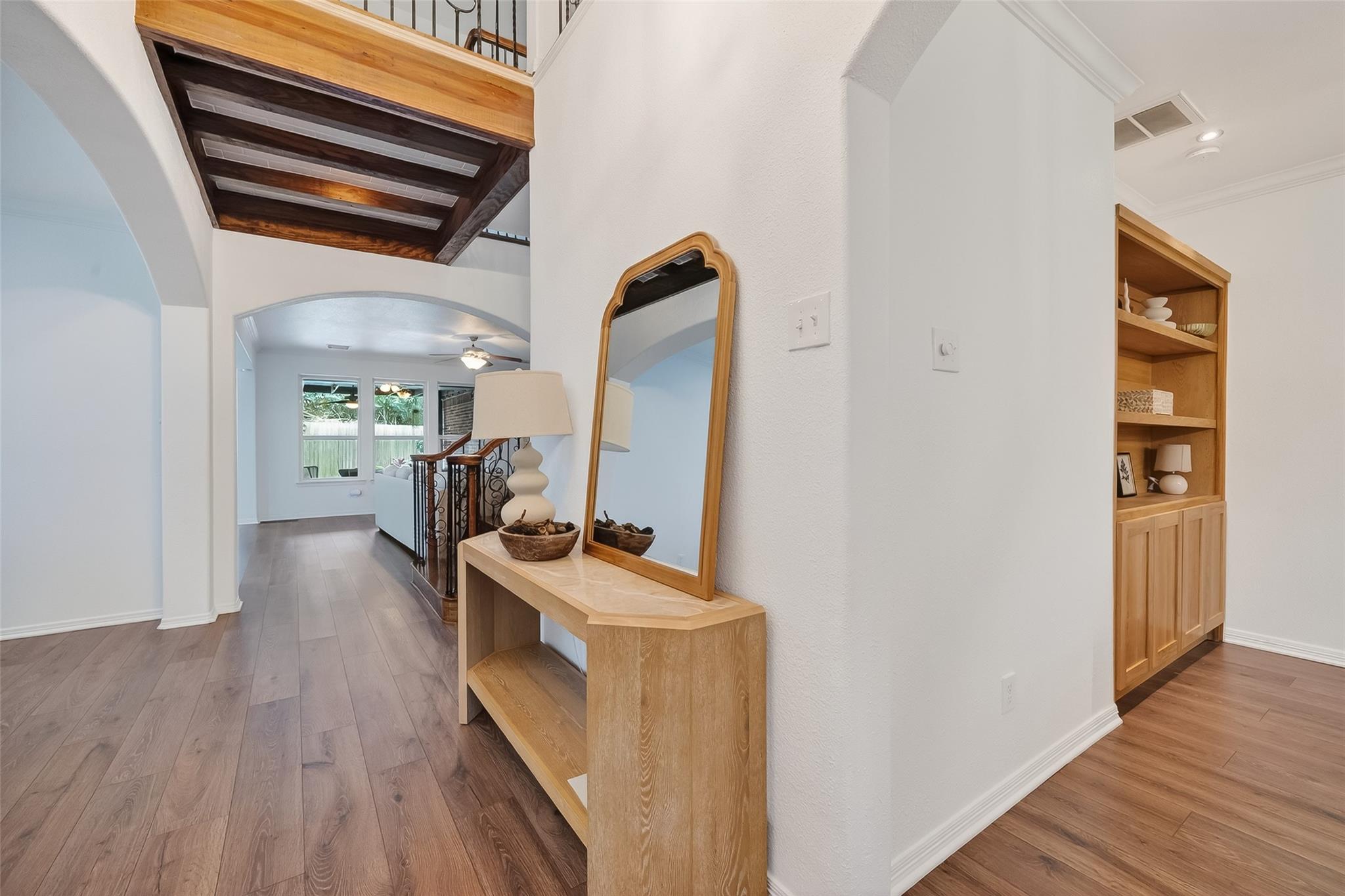 66 S Longsford Circle