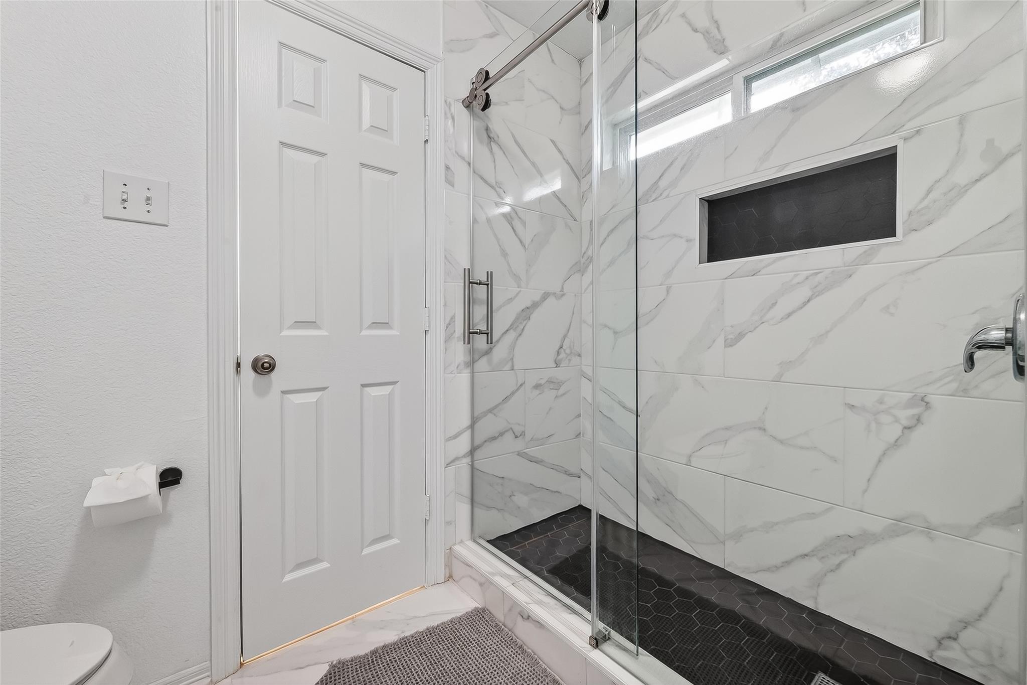 66 S Longsford Circle