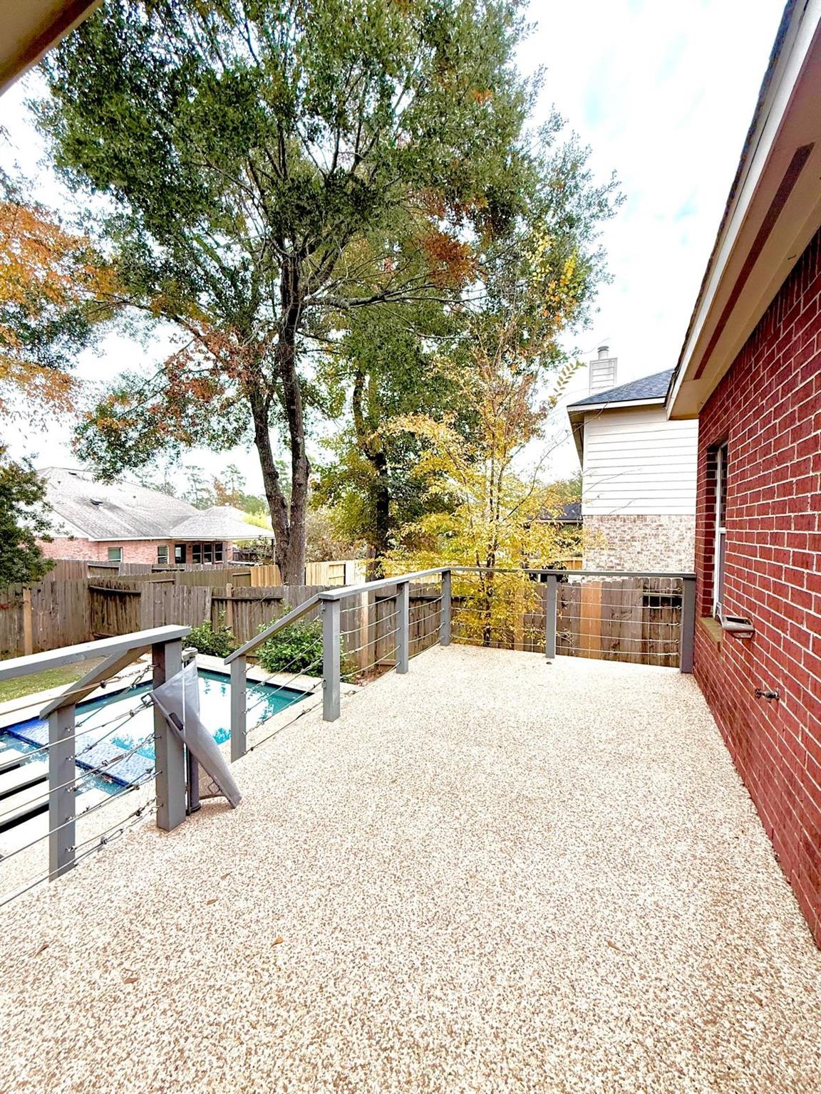 107 W Spindle Tree Circle