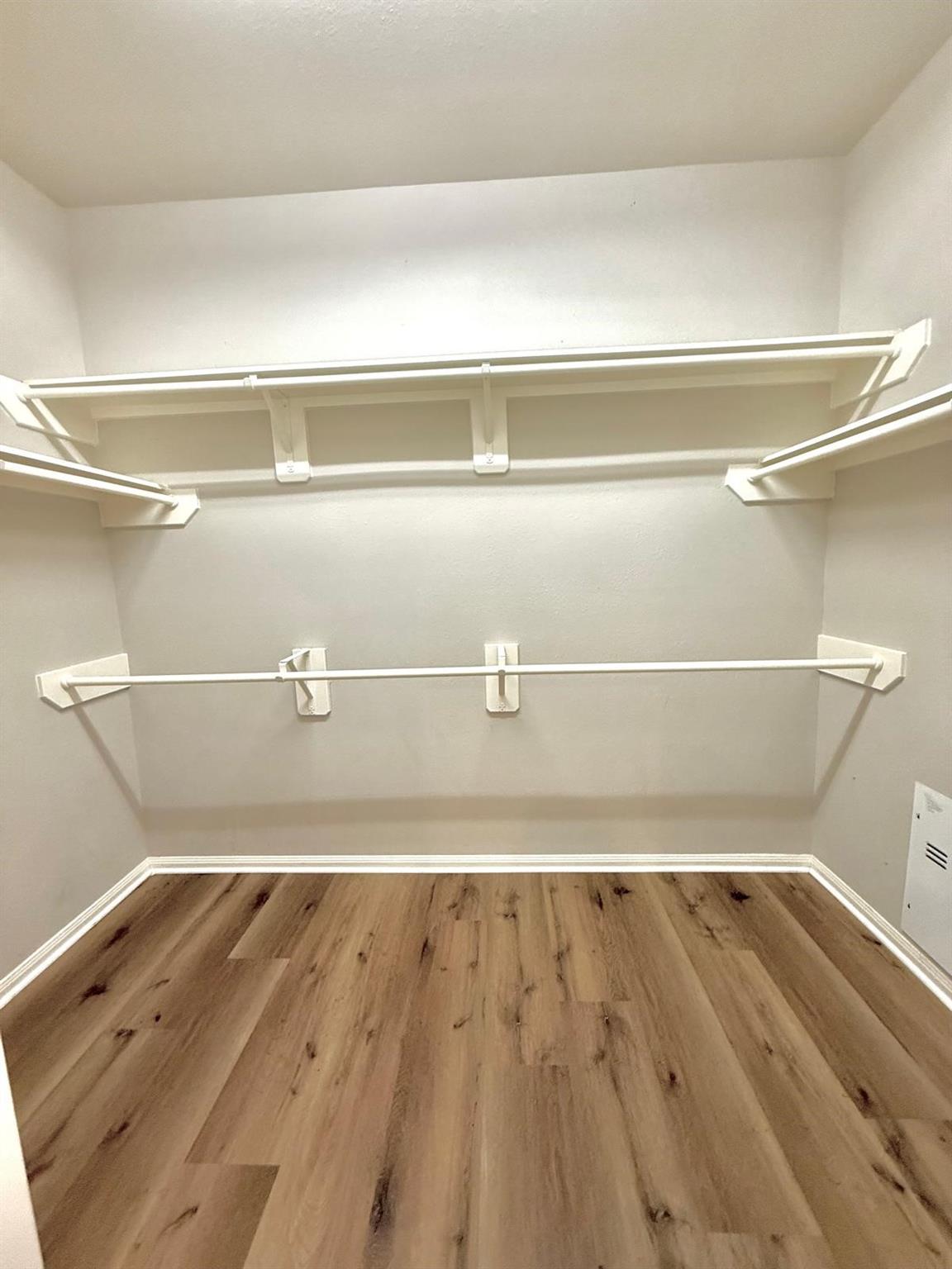 107 W Spindle Tree Circle