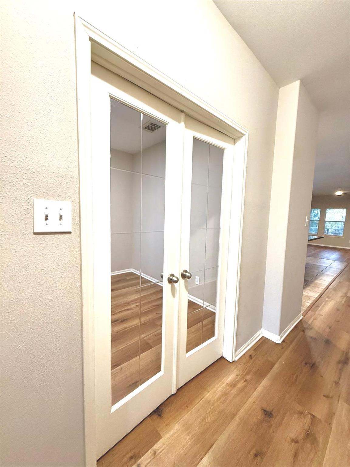 107 W Spindle Tree Circle