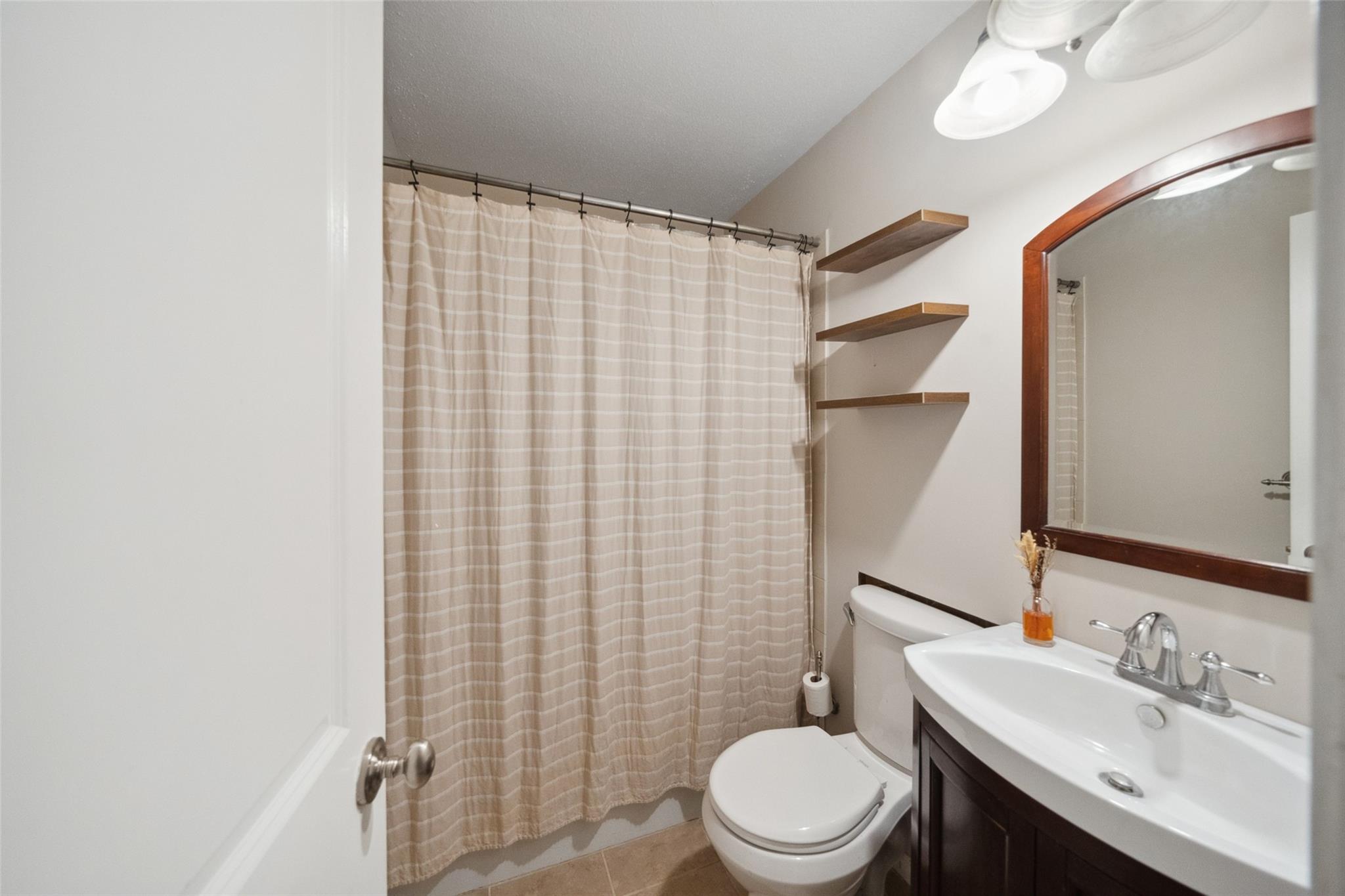 13373 Southshore Drive