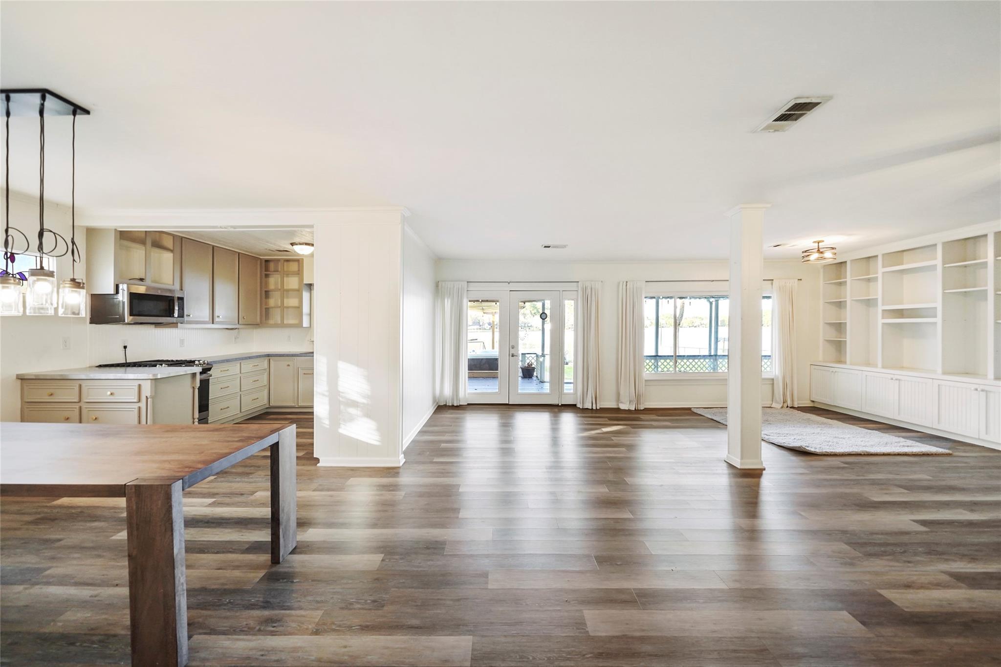 13318 Southshore Drive