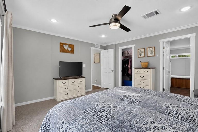 10 Oakwood Drive