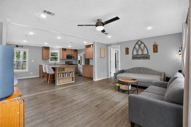 10 Oakwood Drive