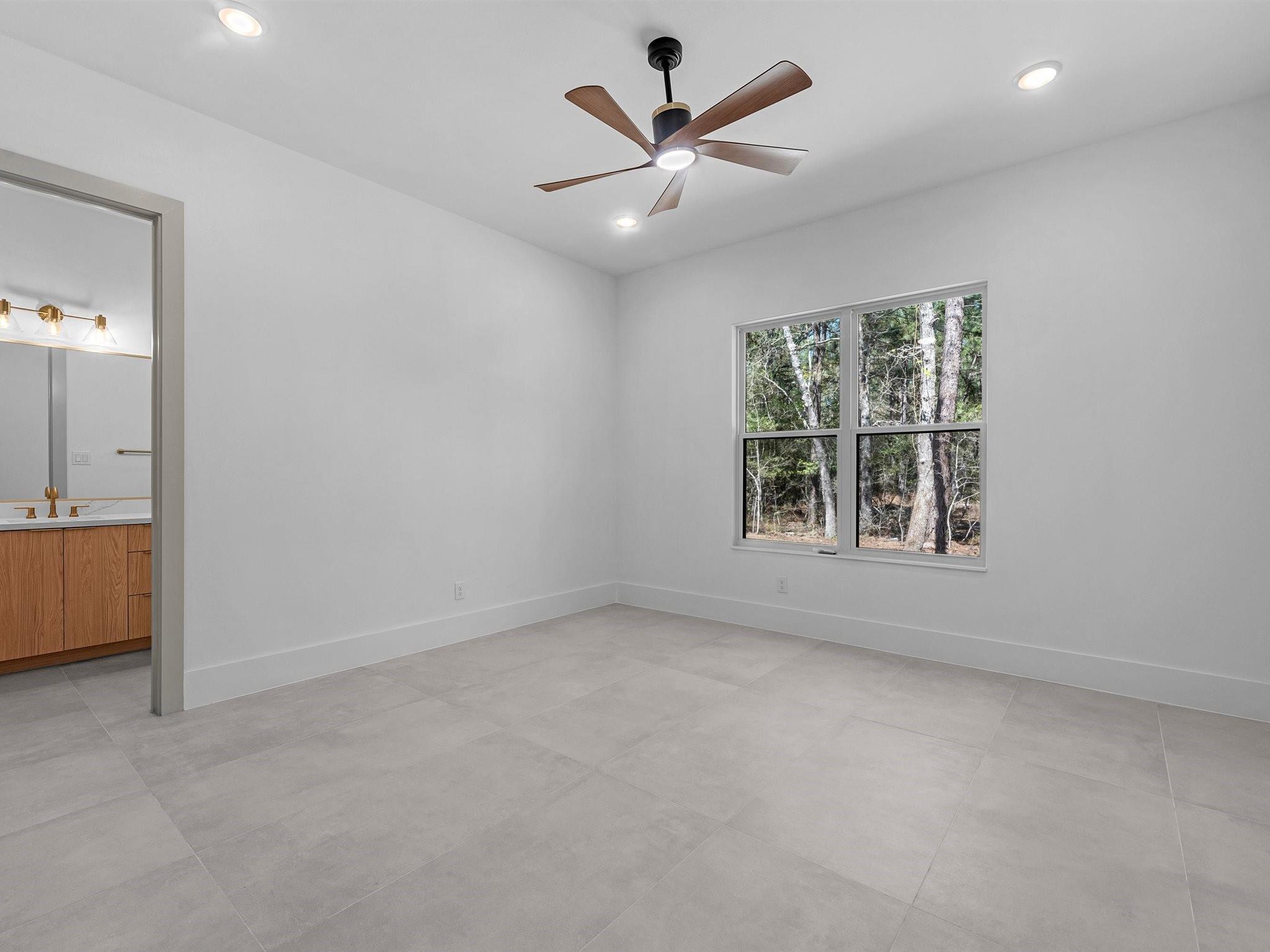 25096 Seguin Trail