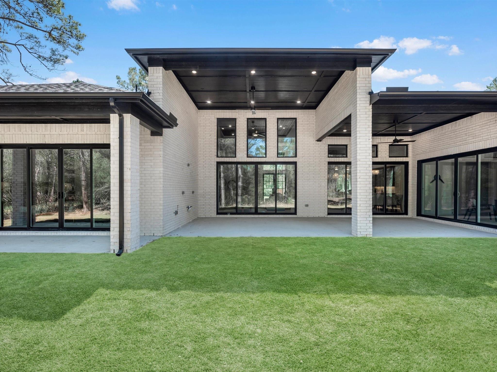 25096 Seguin Trail