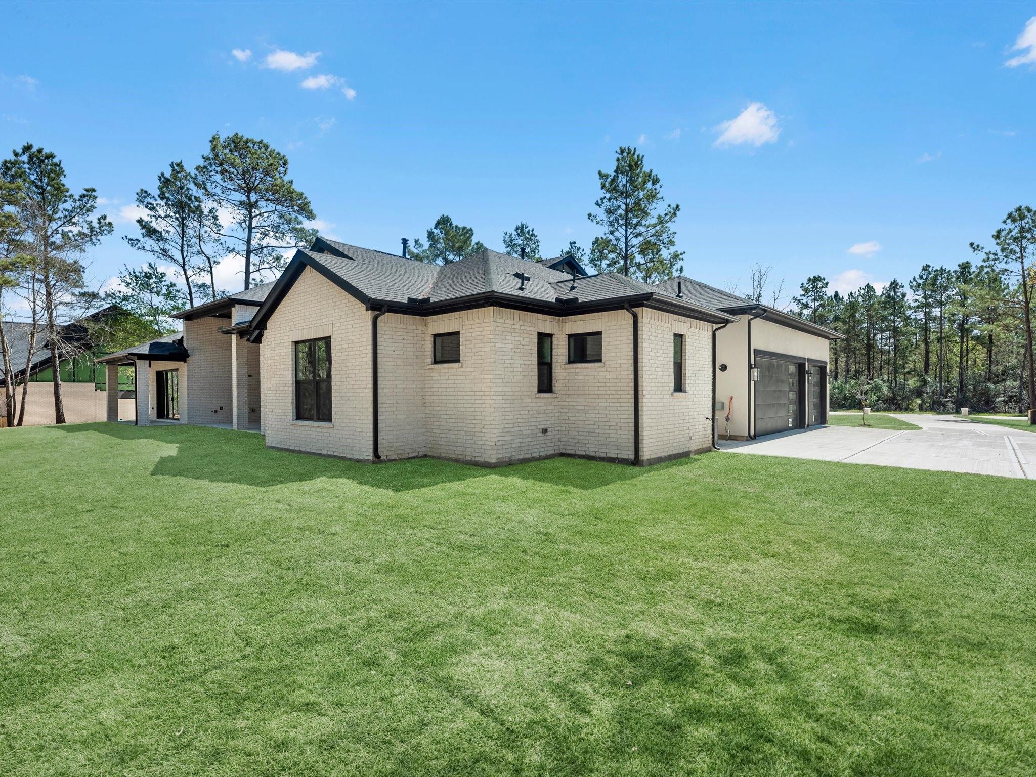 25096 Seguin Trail