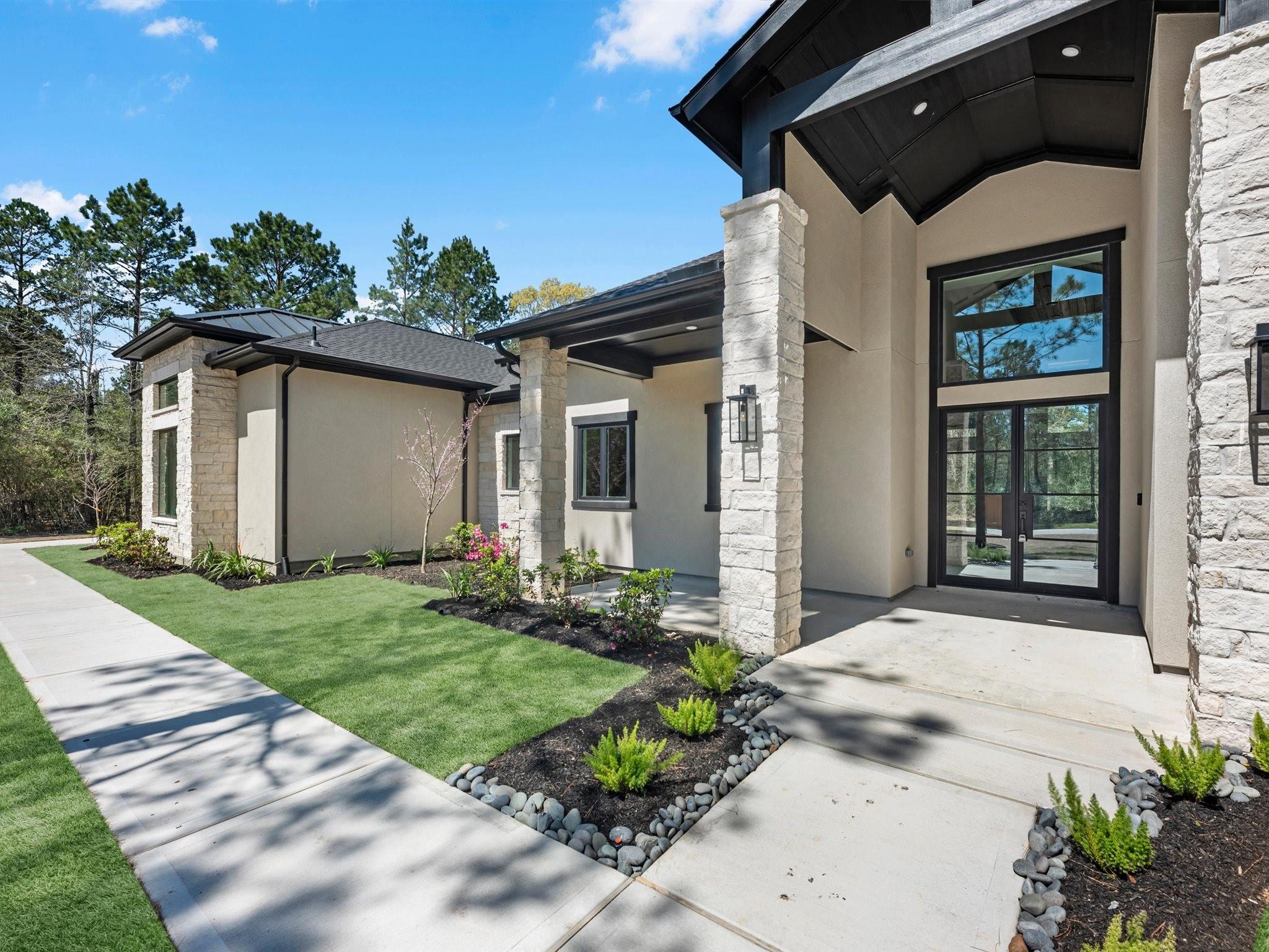 25096 Seguin Trail