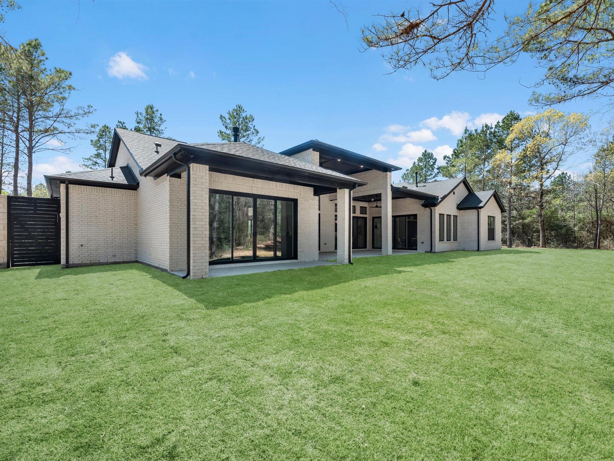 25096 Seguin Trail