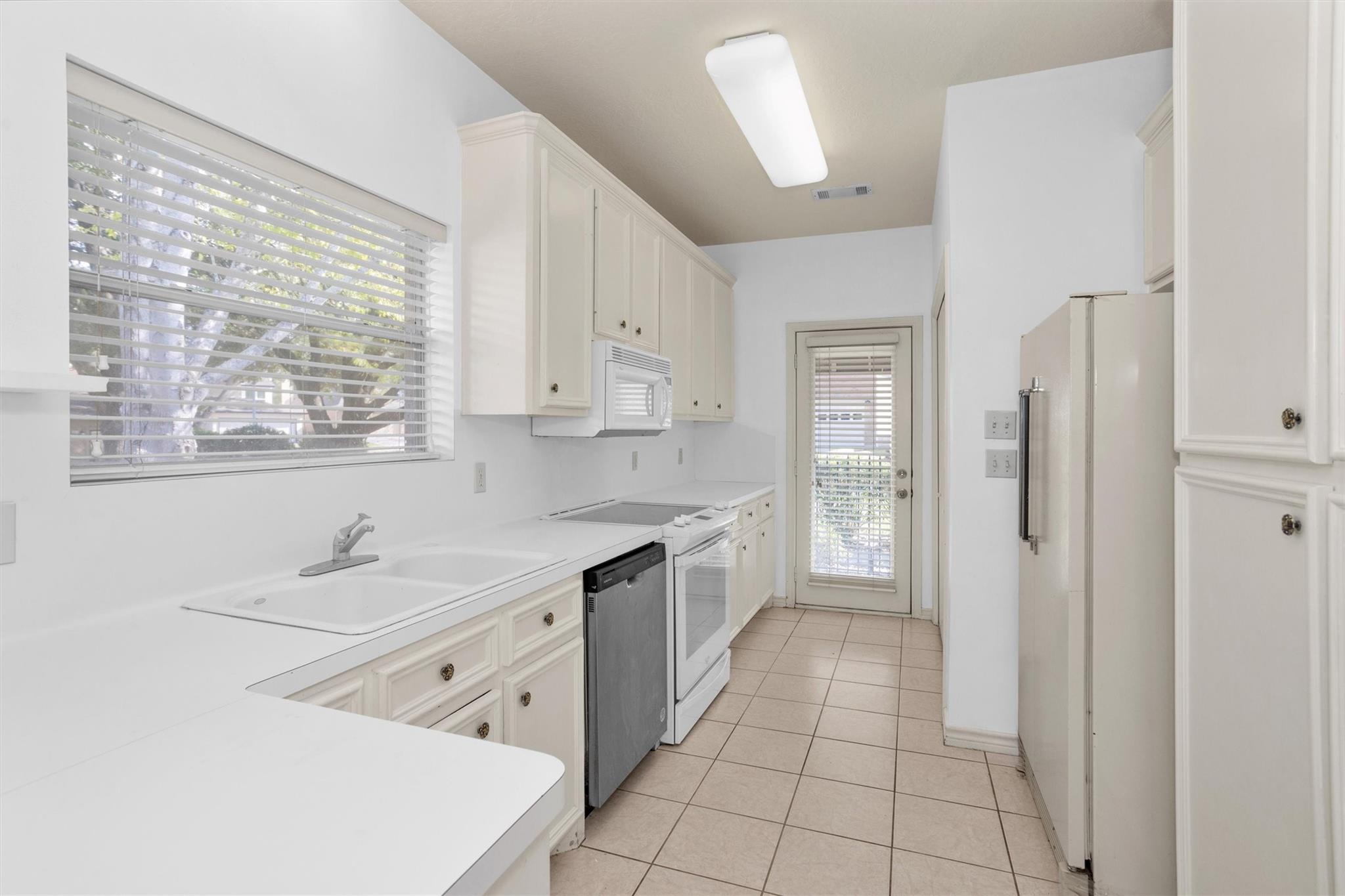 106 Fairway View Court