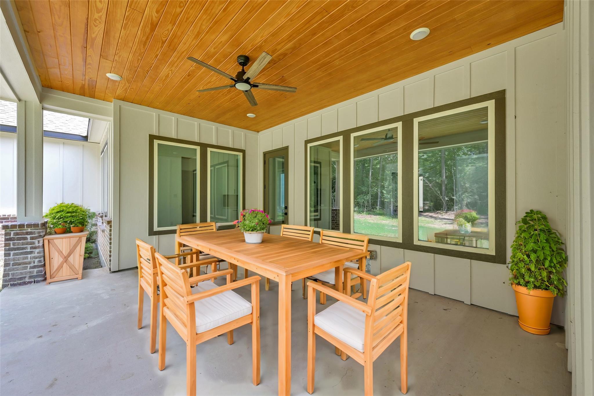 6422 Sugar Bush Drive