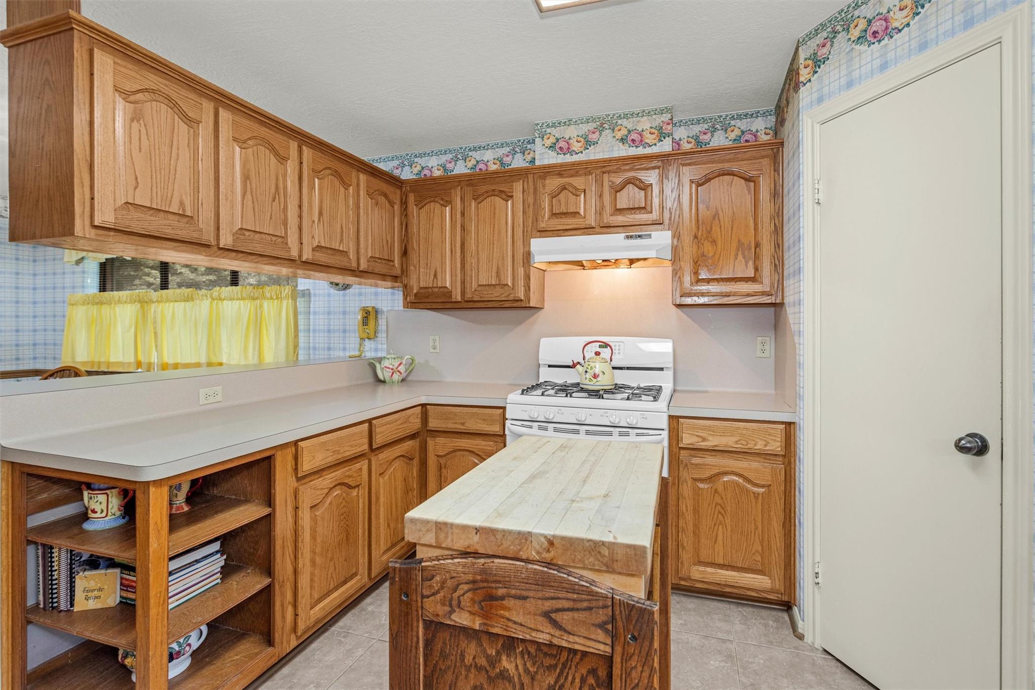 4114 Sweetgum Drive