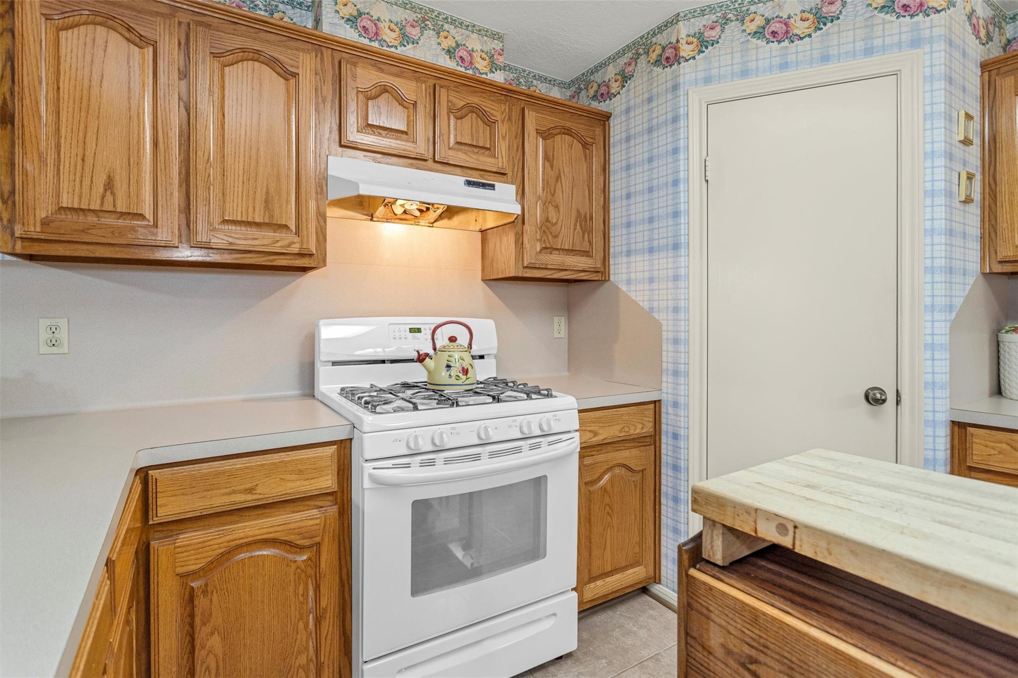 4114 Sweetgum Drive