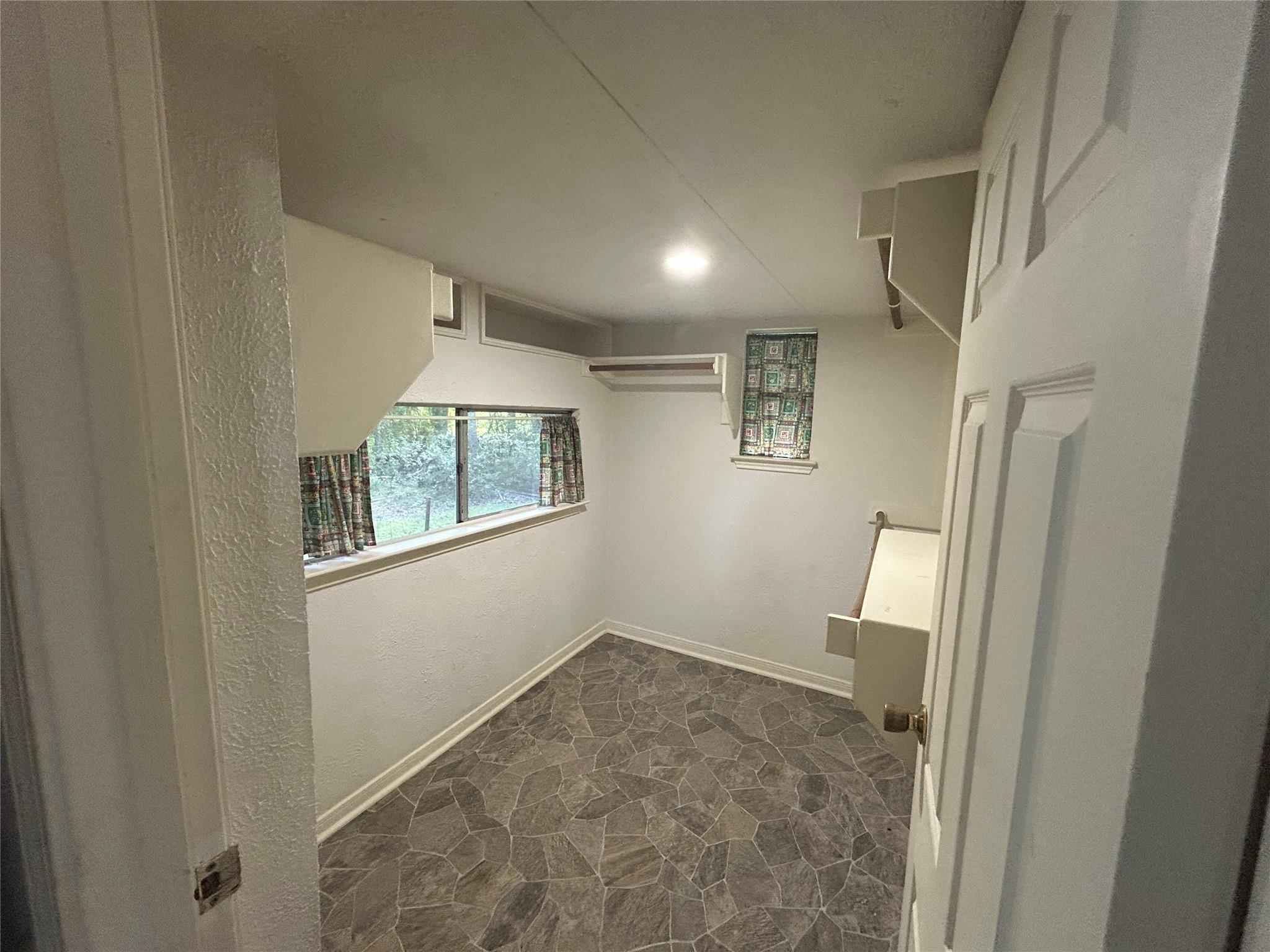 2561 Pioneer Ln Lane