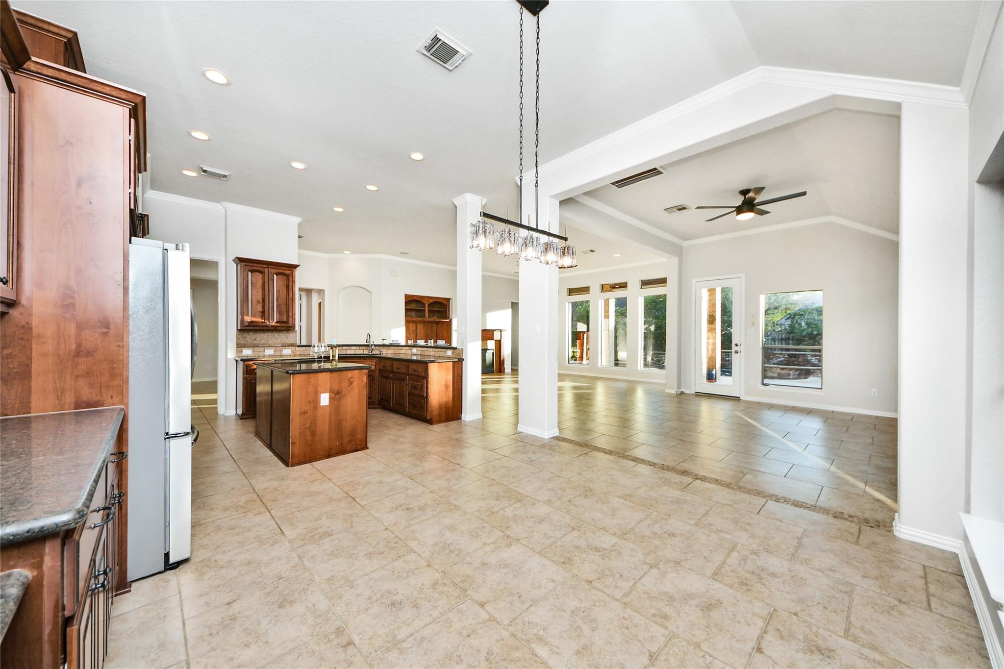 7 Dunwood Springs Court