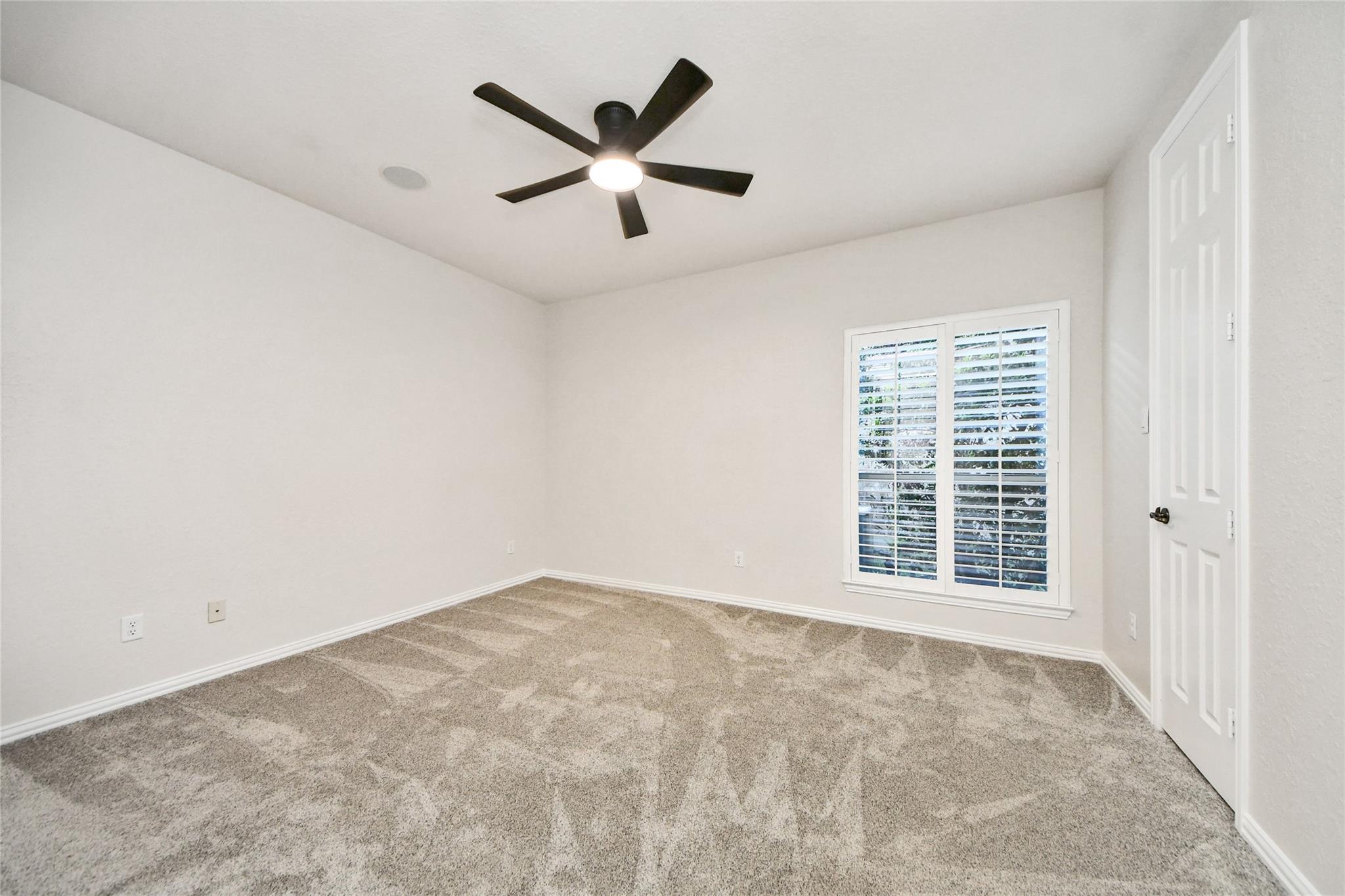 7 Dunwood Springs Court