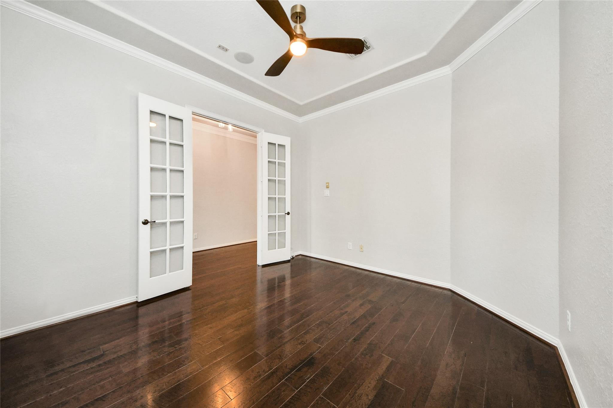 7 Dunwood Springs Court