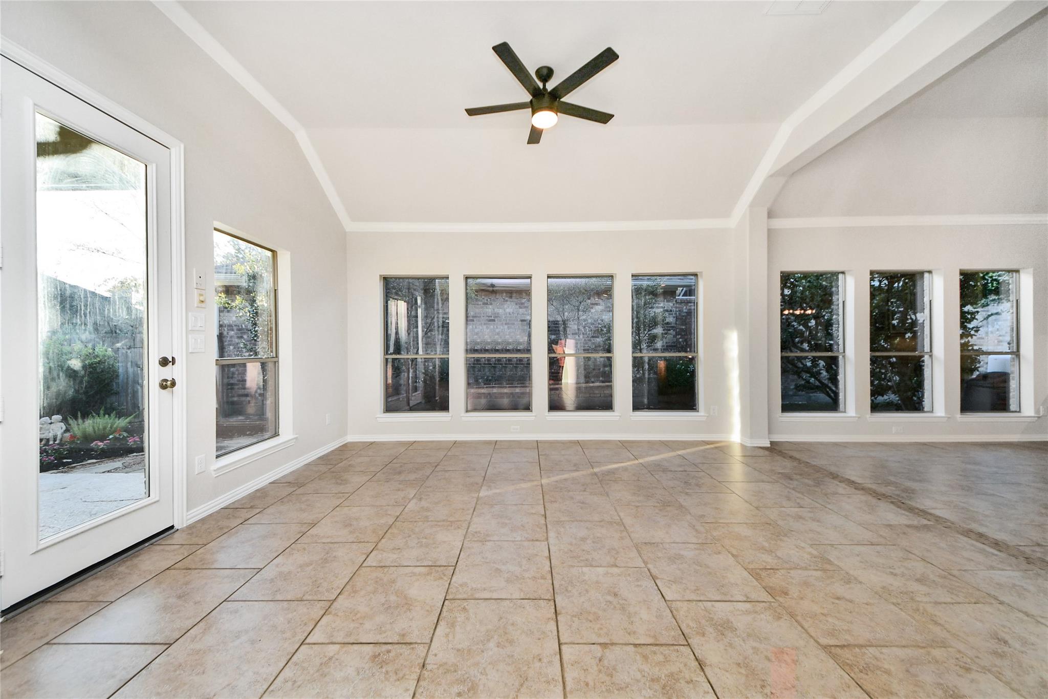 7 Dunwood Springs Court