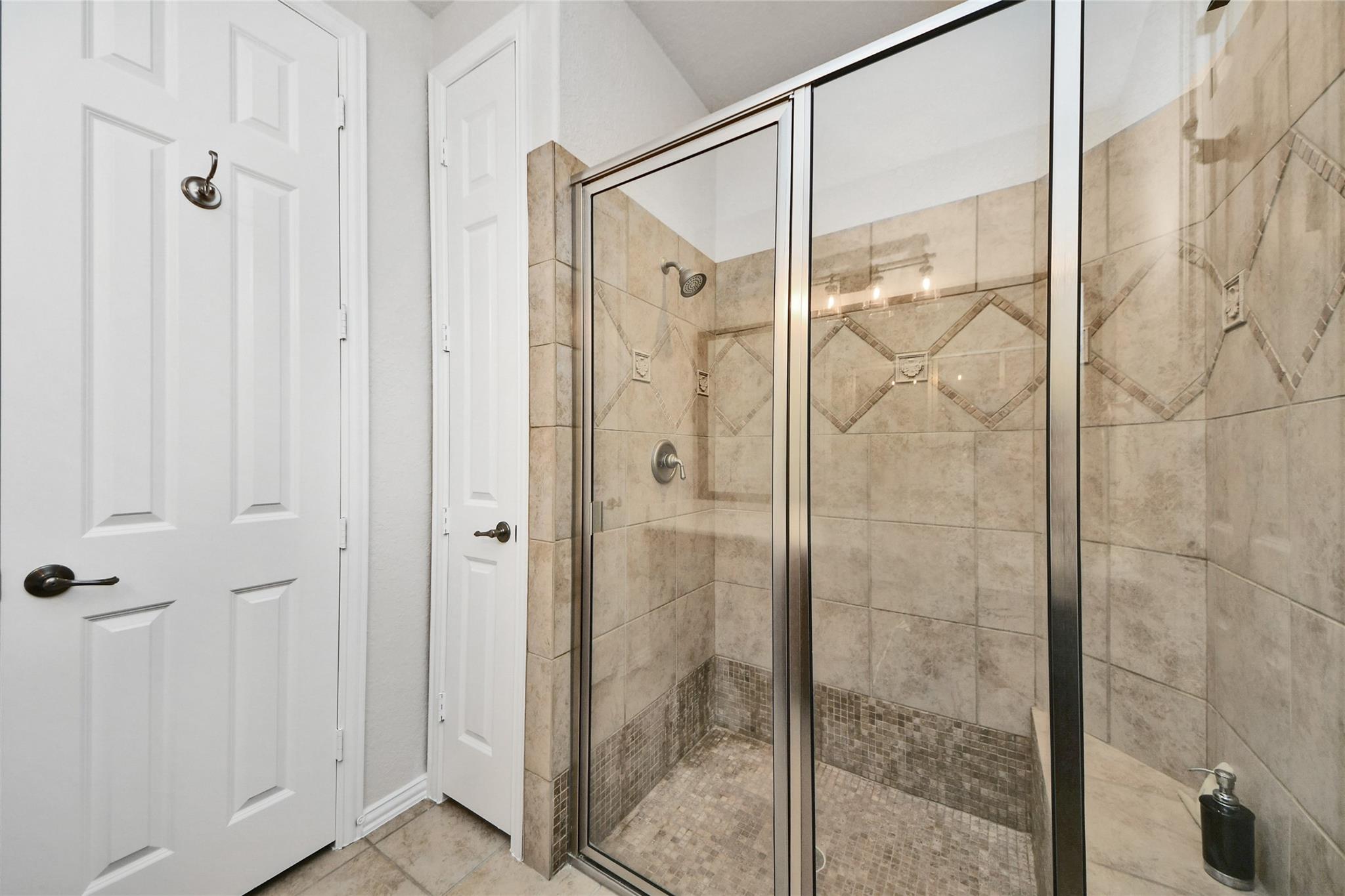 7 Dunwood Springs Court