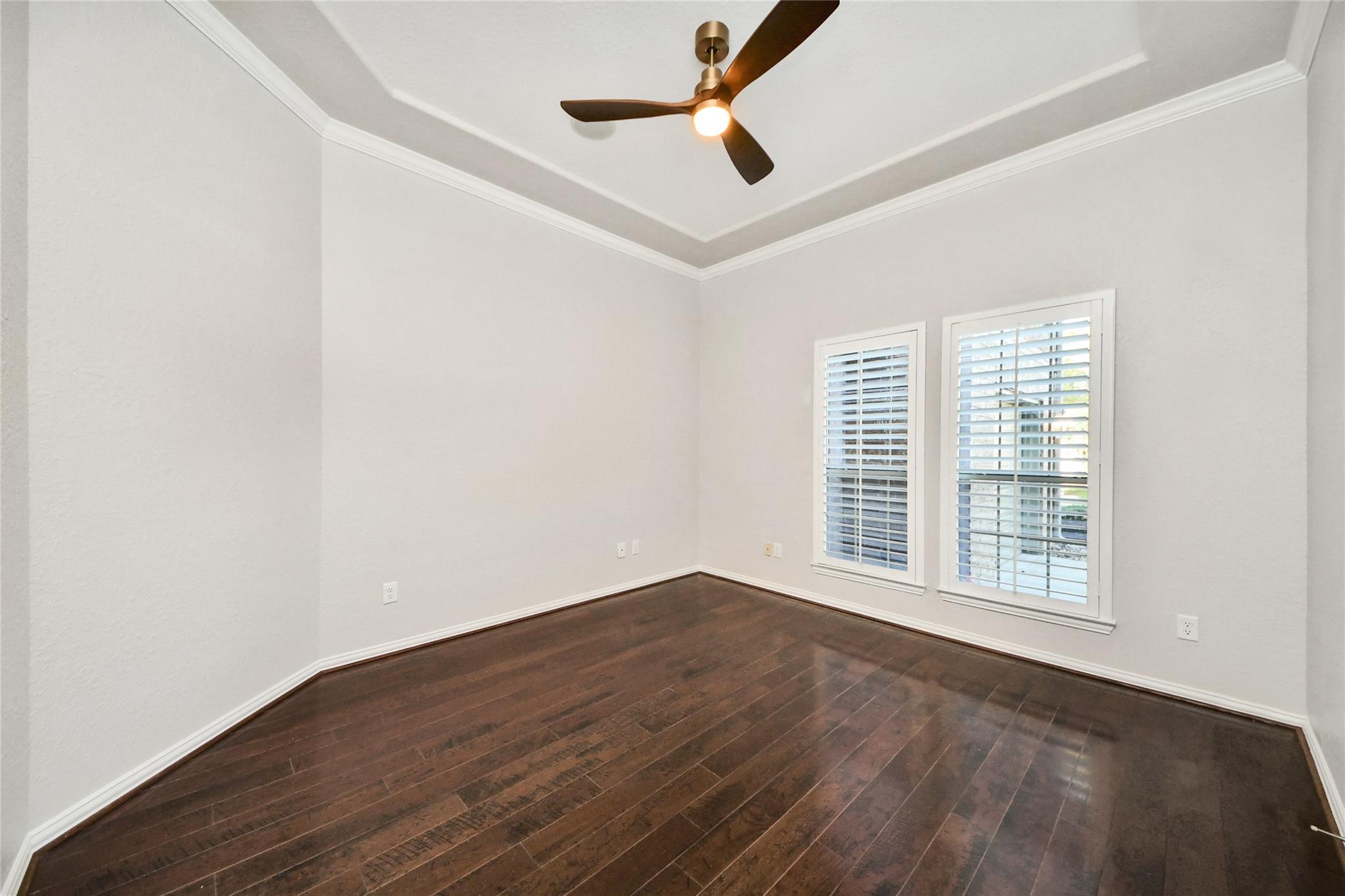 7 Dunwood Springs Court