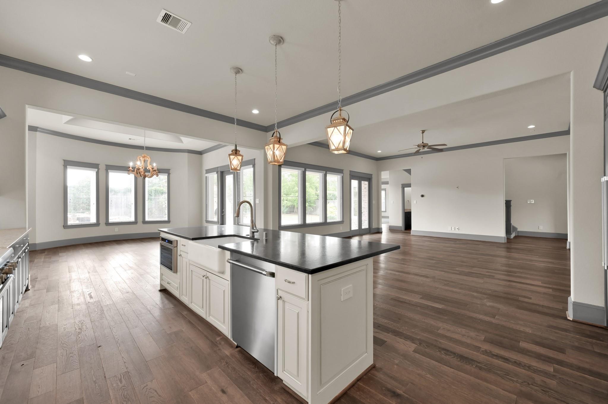 2331 Bottlebrush Lane