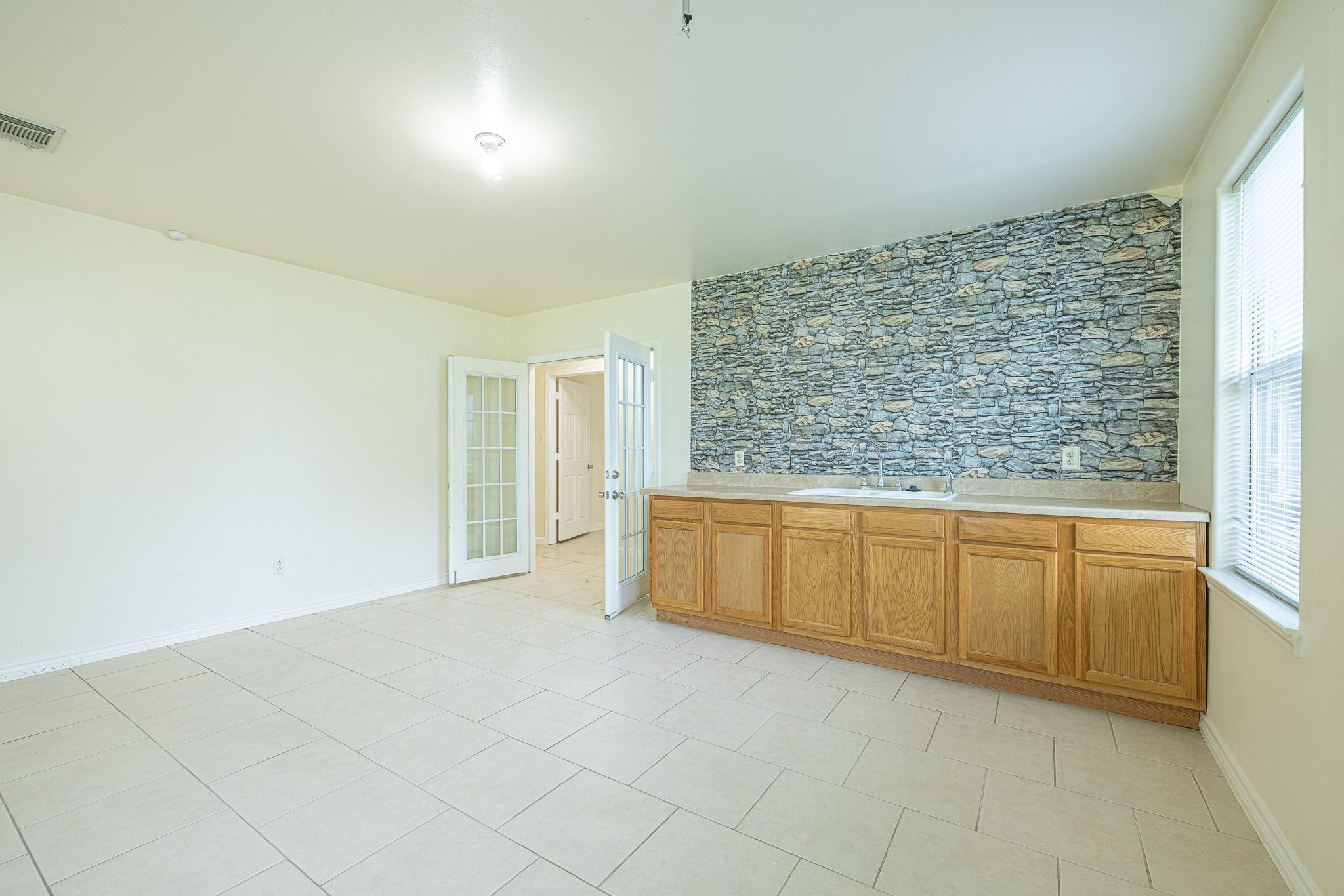 5003 Lord Road