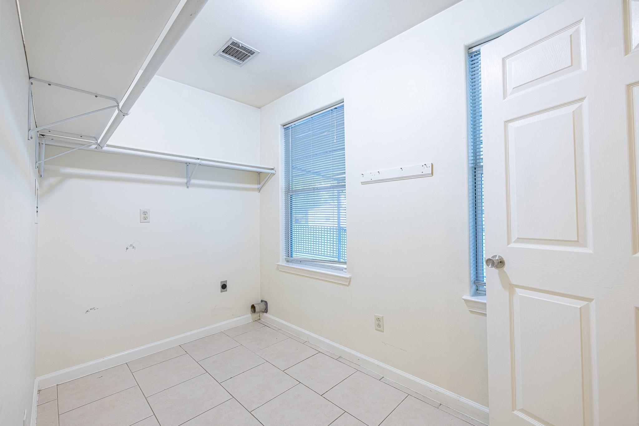 5003 Lord Road