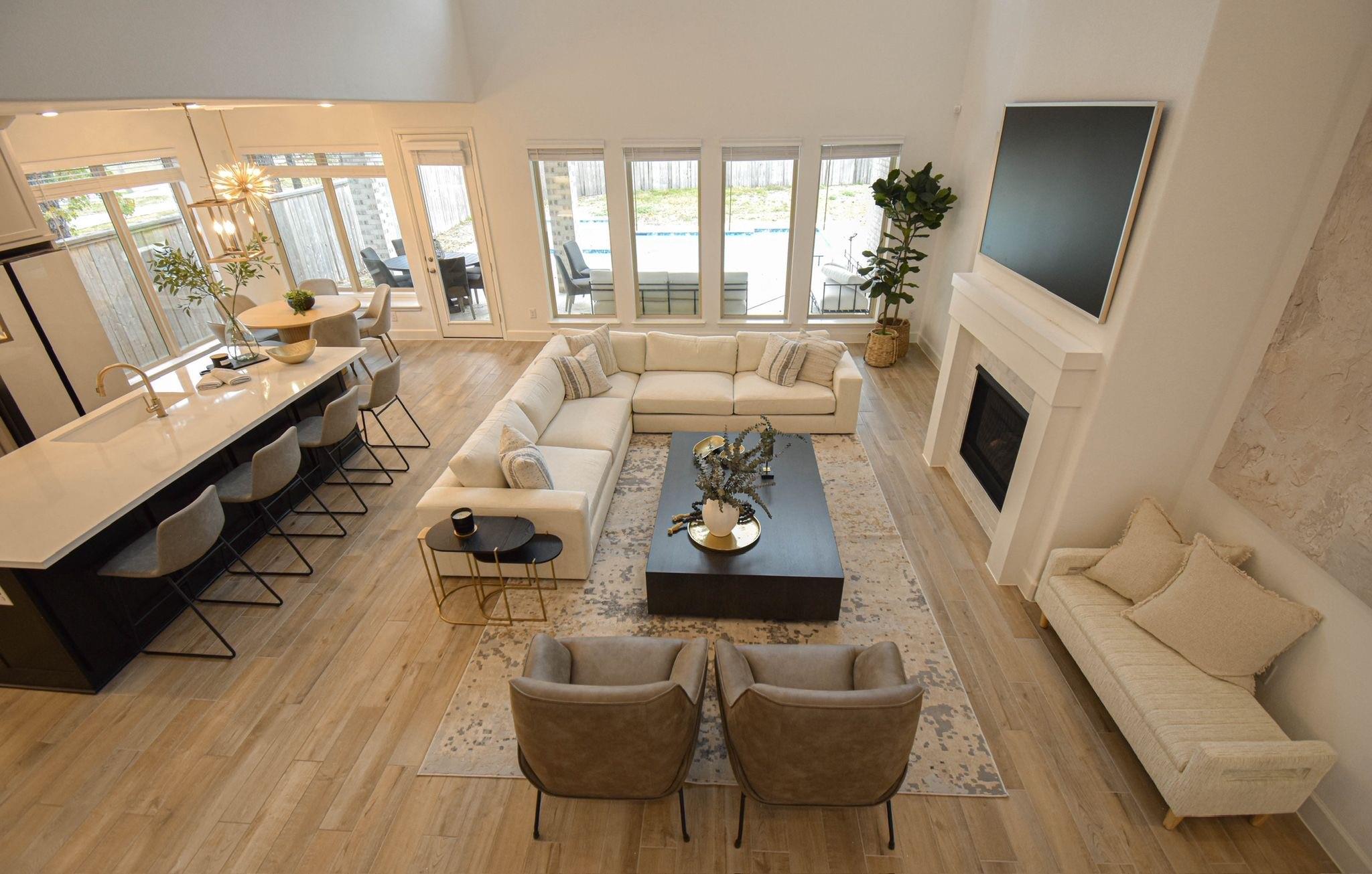 176 Sweeping Valley Drive